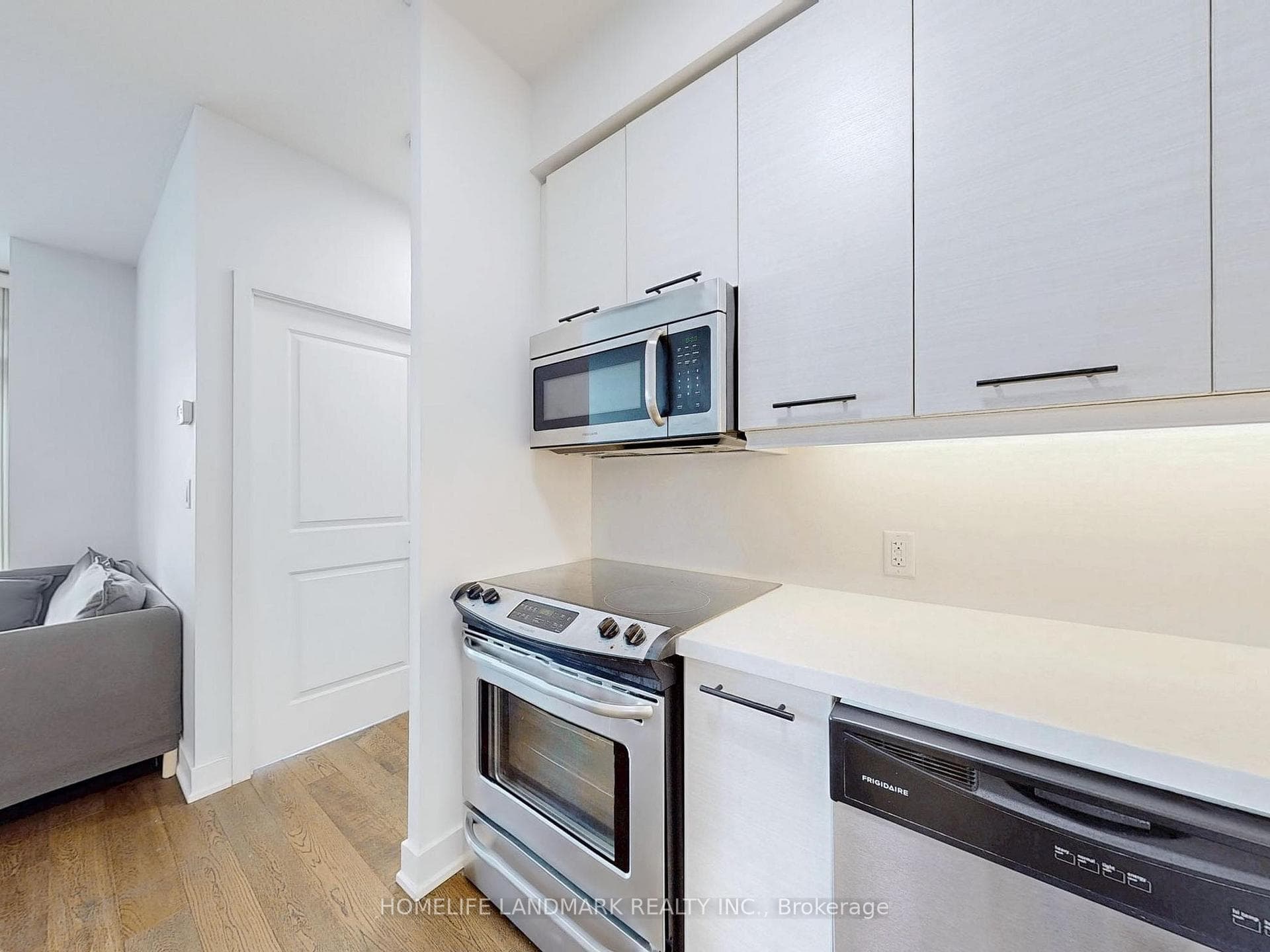26 Norton Avenue Unit 1711 photo 16