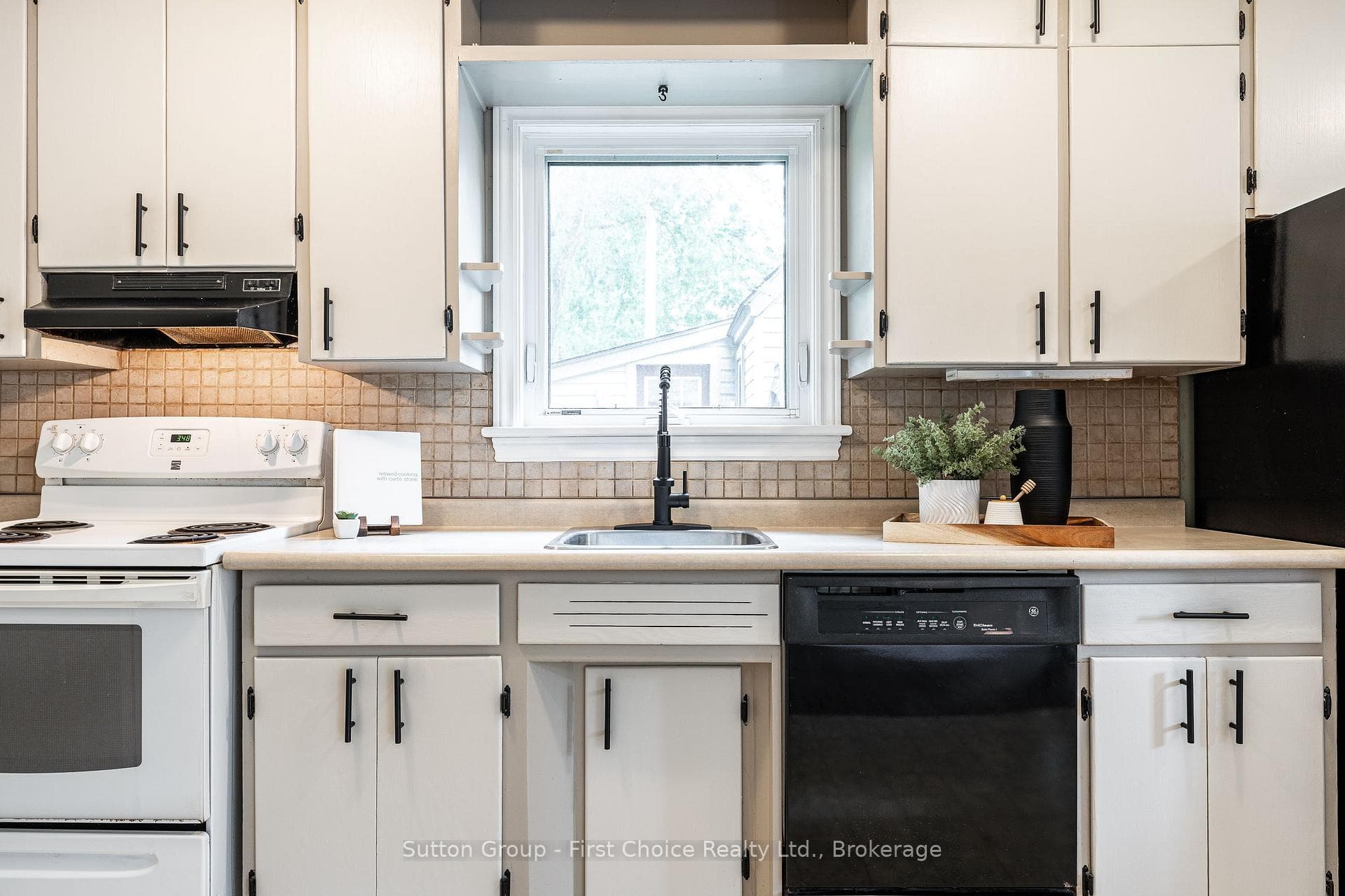 97 Brydges Street photo 5