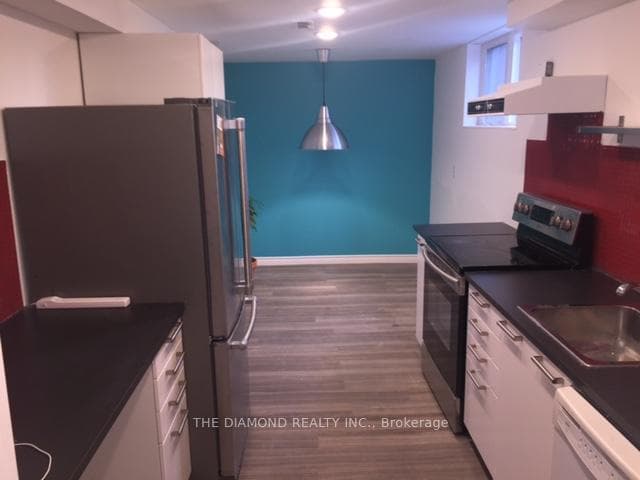 211 Berry Road Unit Bsmt photo 10