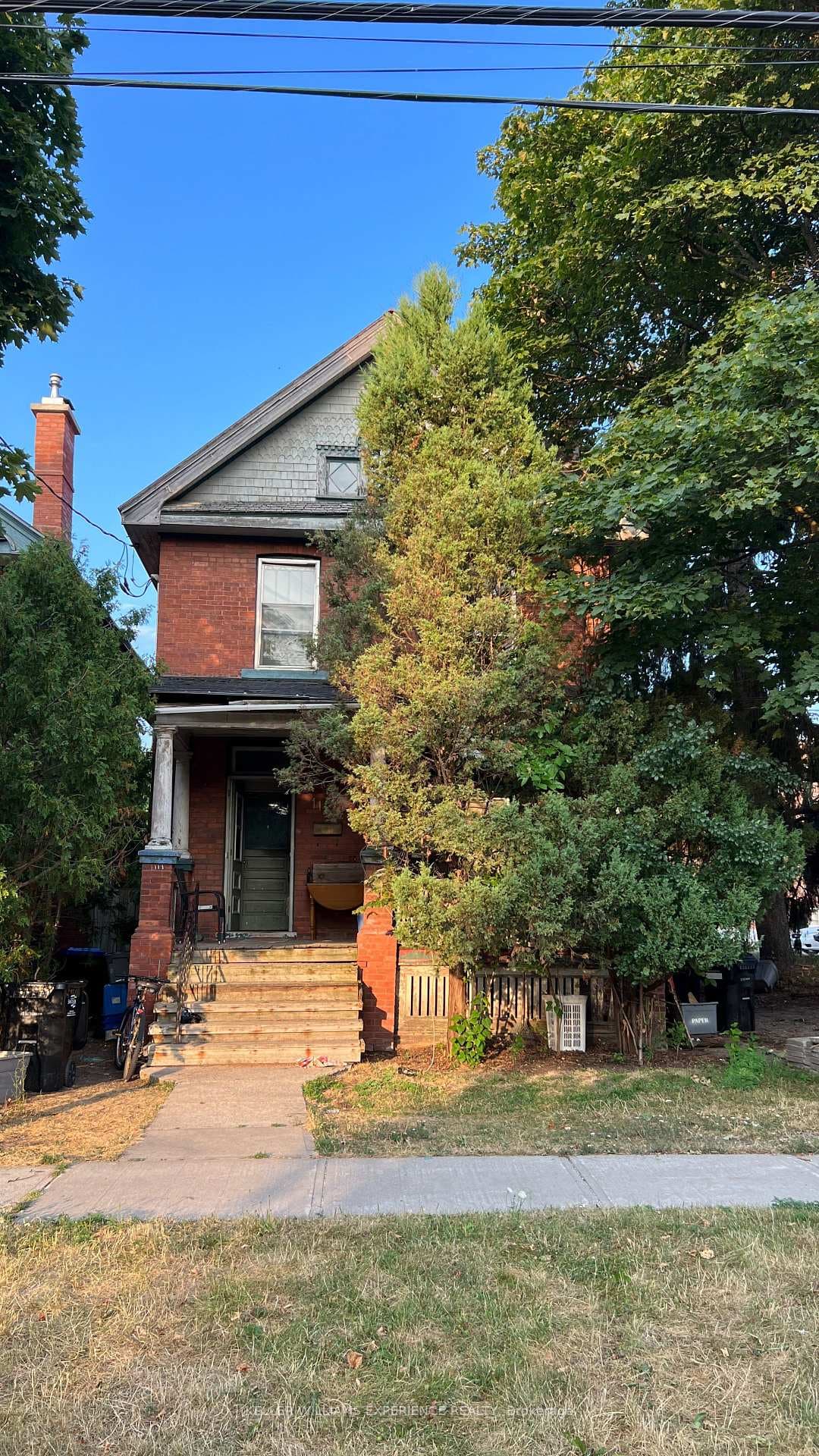 111 BEECH Street photo 1