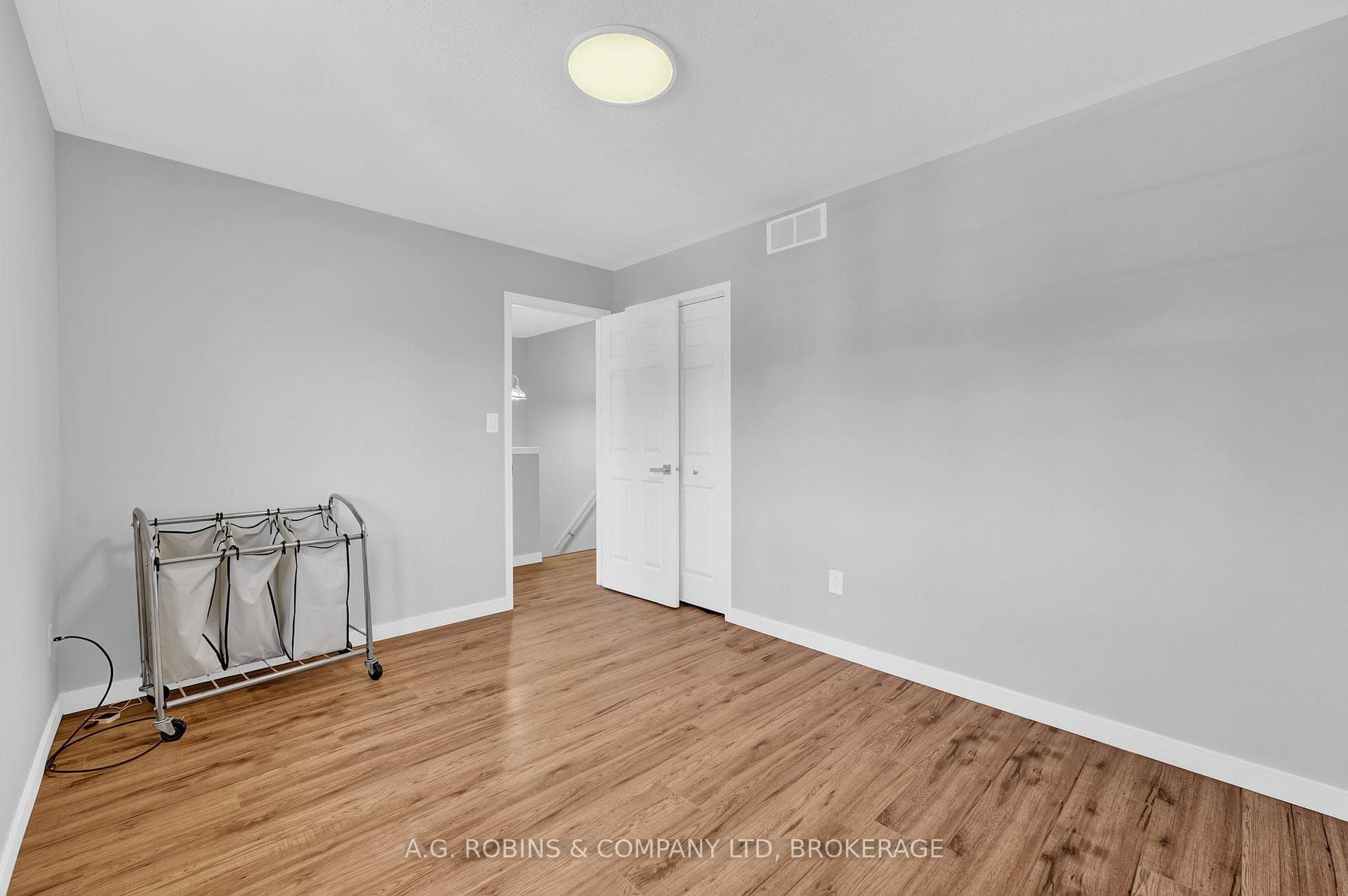 5 Longview Drive photo 28