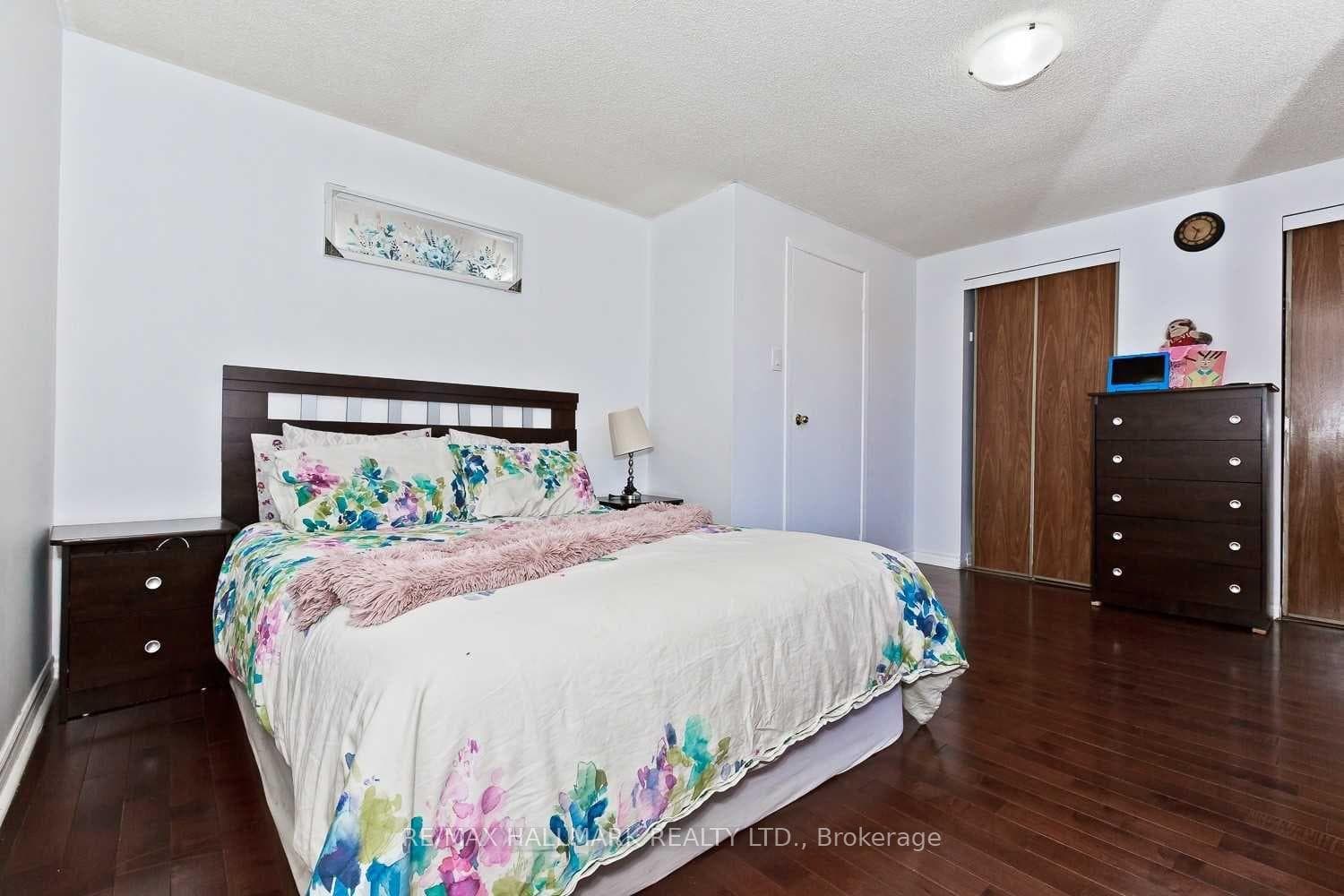 40 Rejane Crescent photo 6