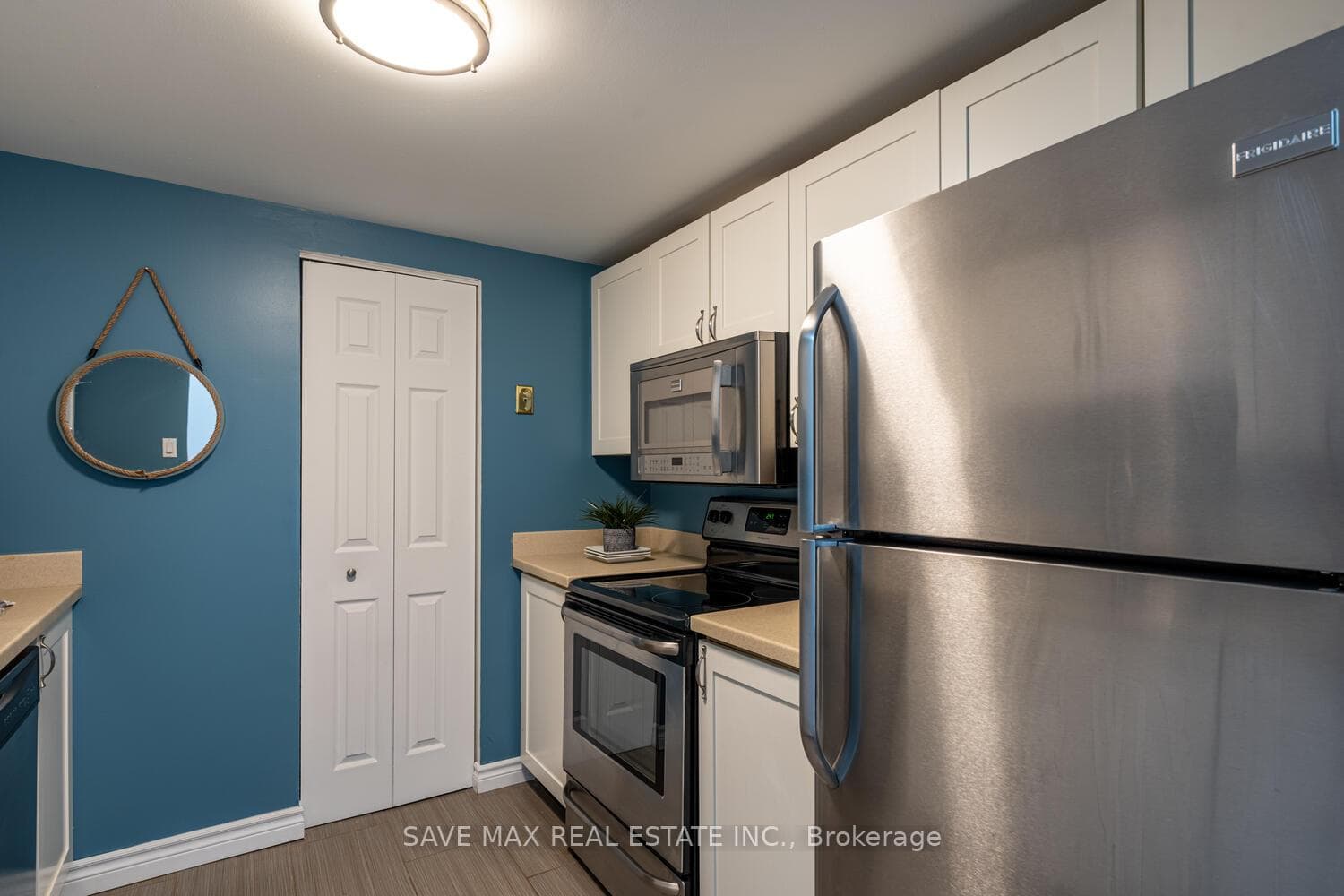 155 KENT Street Unit 901 photo 13