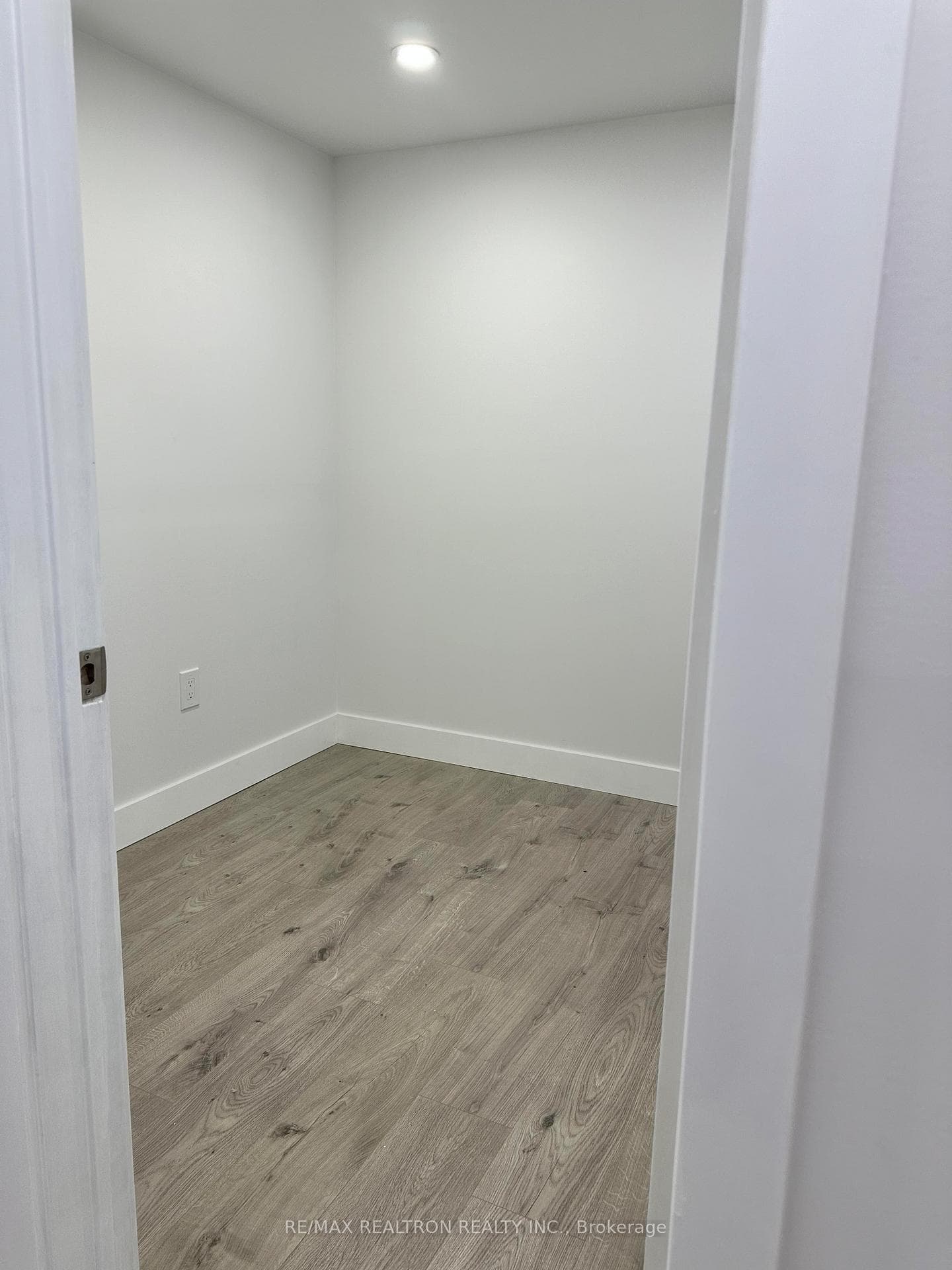 274 Badessa Circle Unit Bsmt photo 5