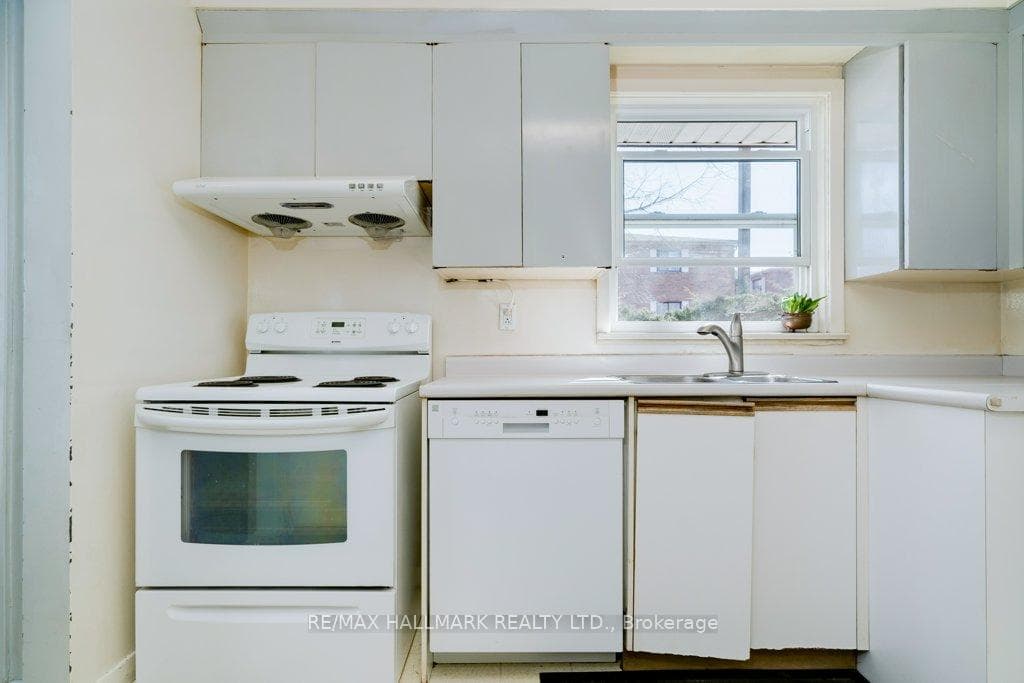 16 Senlac Road photo 9