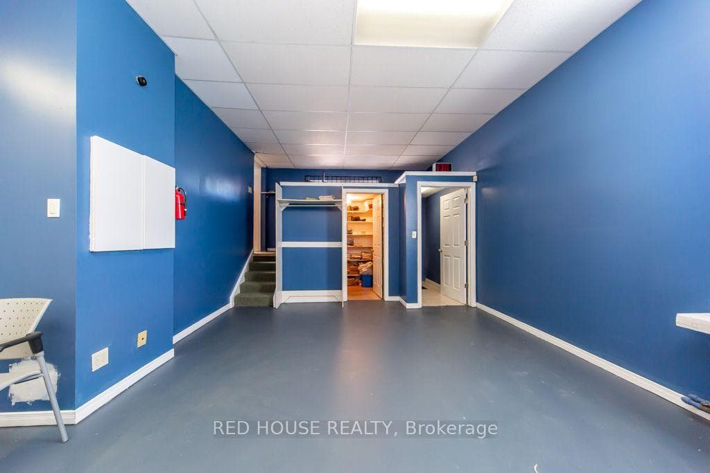 658 Vaughan Road photo 13