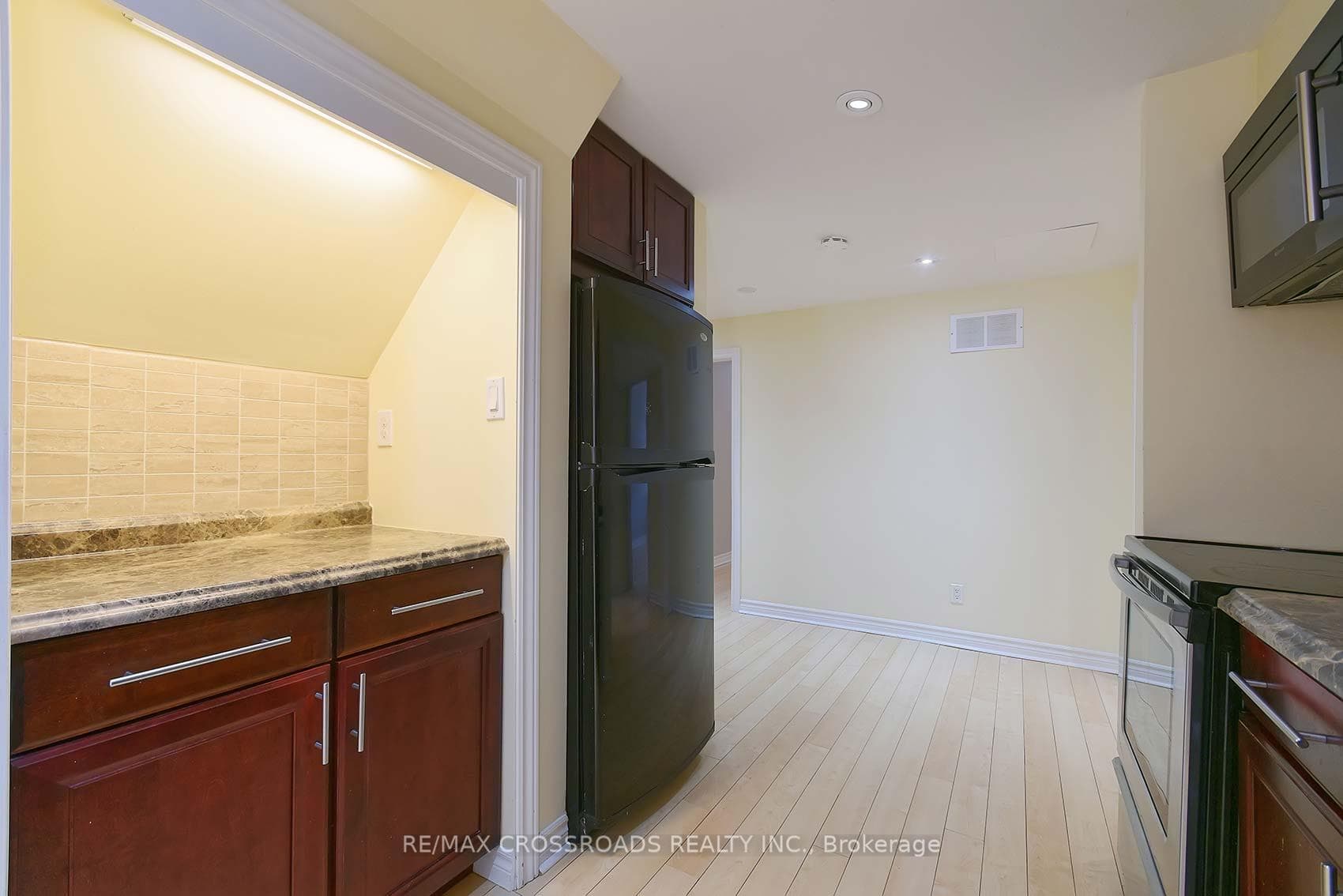 40 Stansbury Crescent photo 18