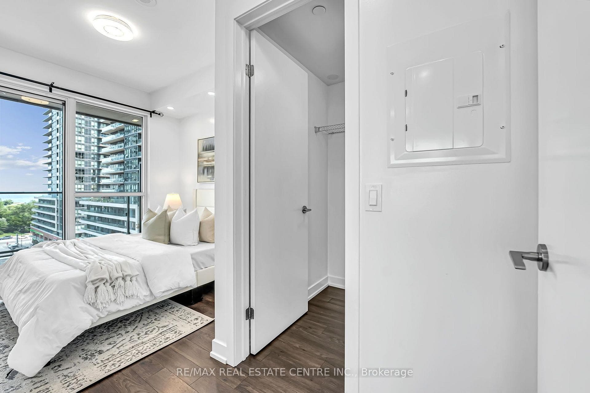10 Park Lawn Road Unit 809 photo 21