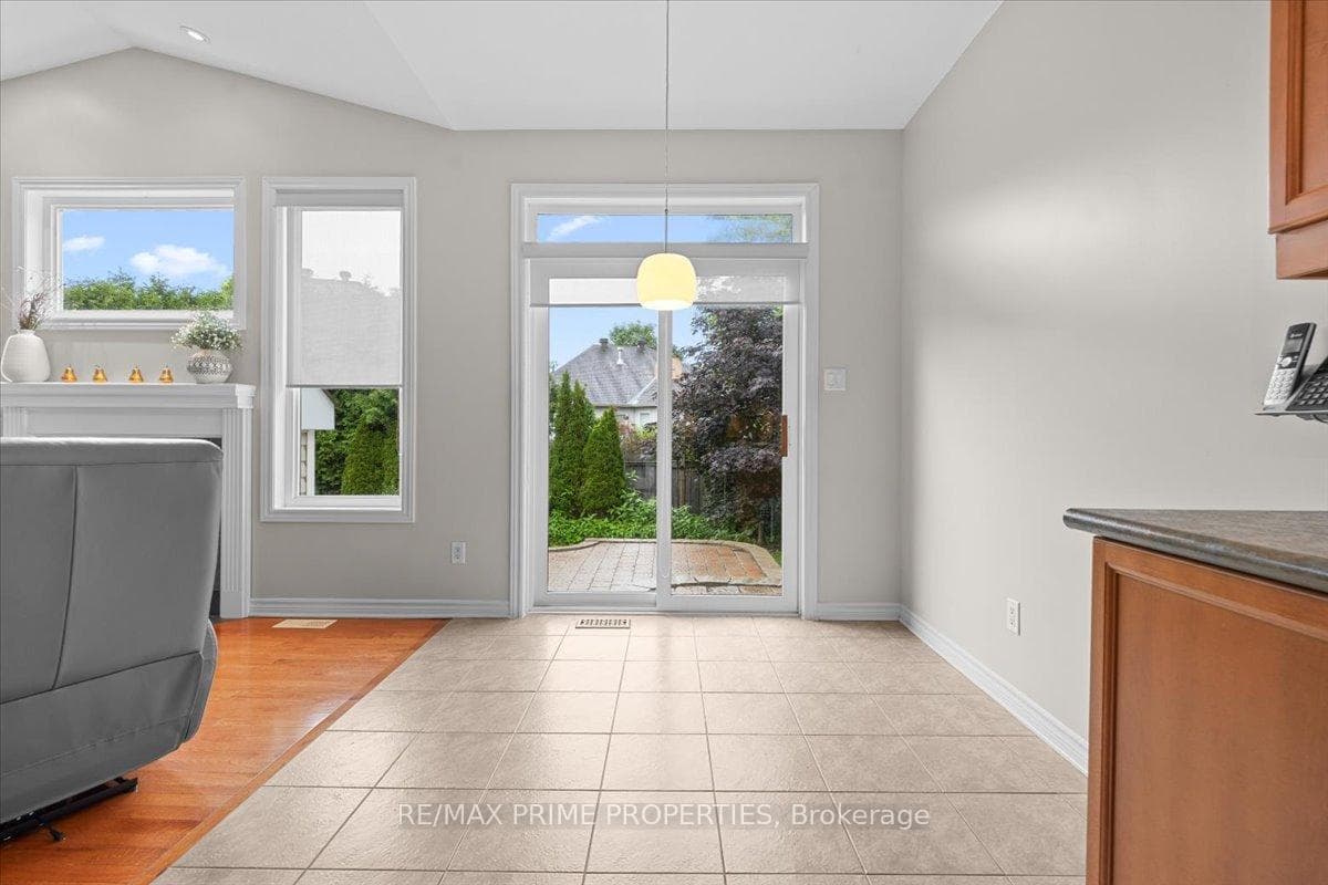 1863 Springridge Drive photo 17