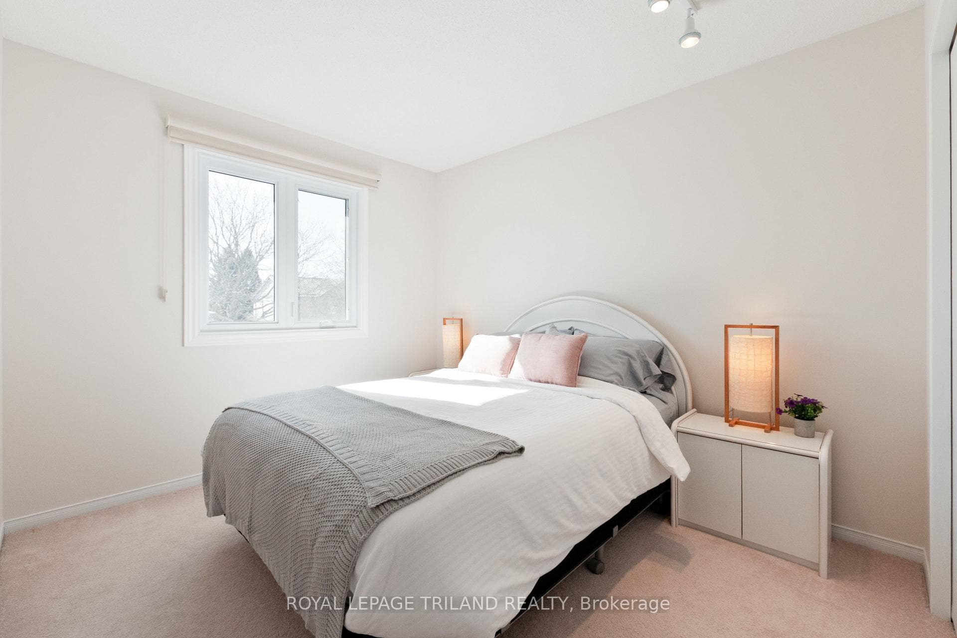 90 Roman Crescent photo 31