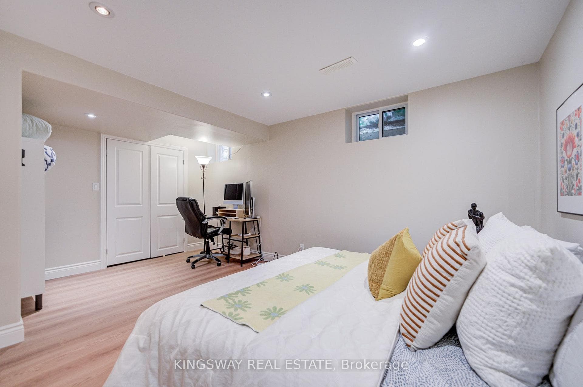 20 Wigmore Drive photo 44