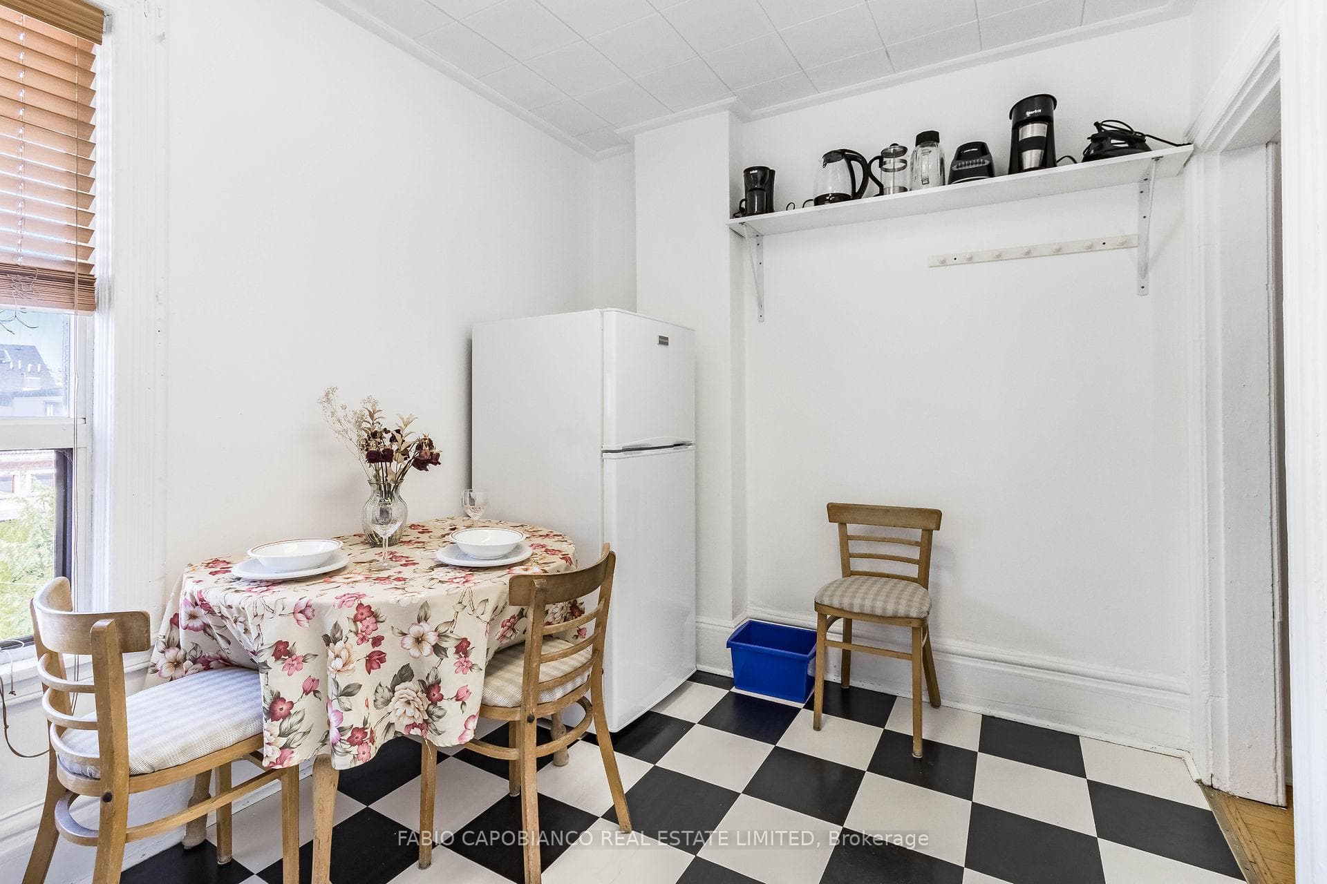 14 Salem Avenue photo 15