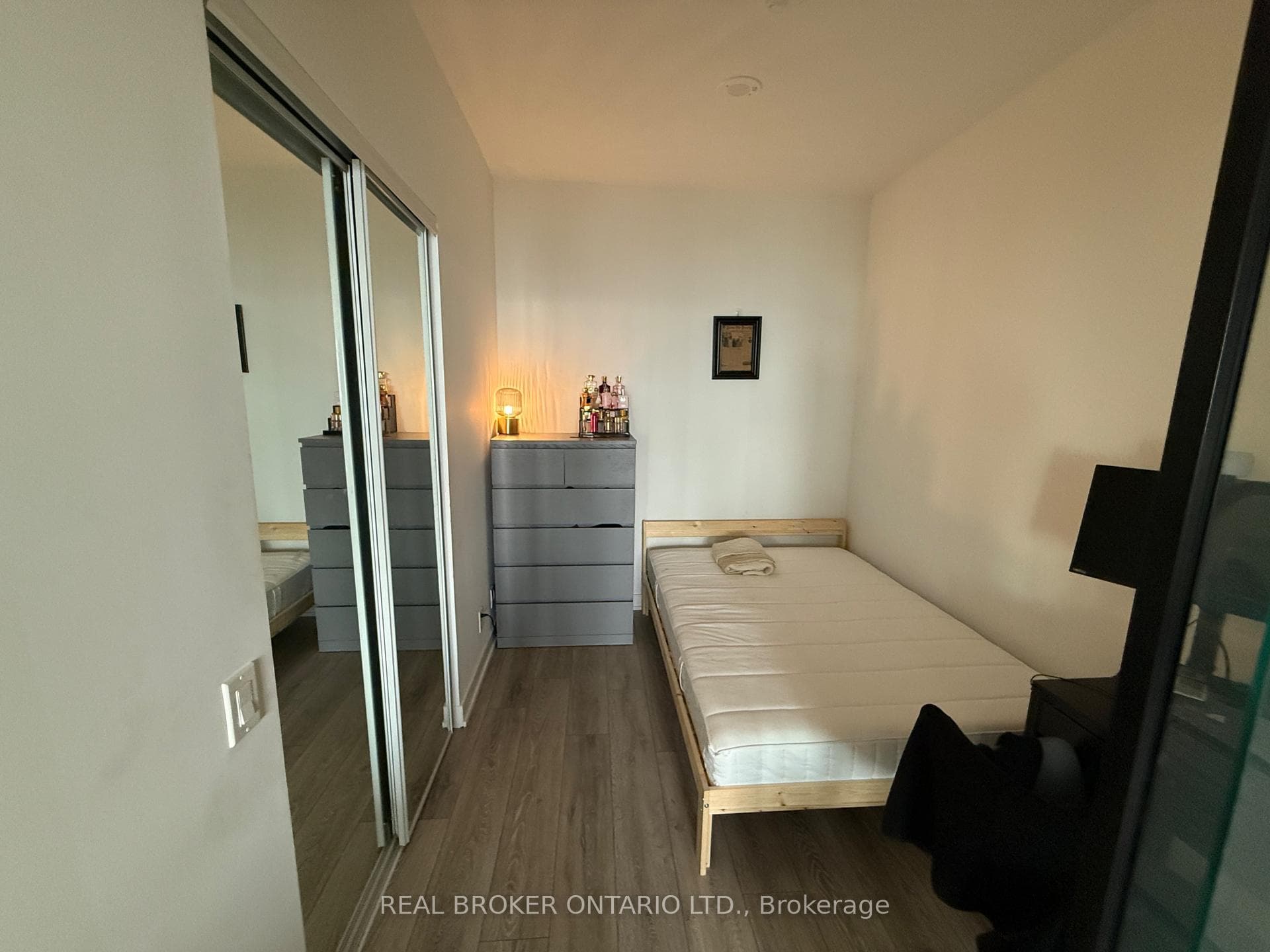 108 Peter Street Unit 3101 photo 7