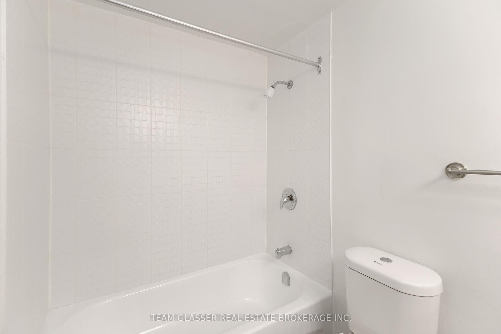 396 Queens Avenue Unit 801 photo 18