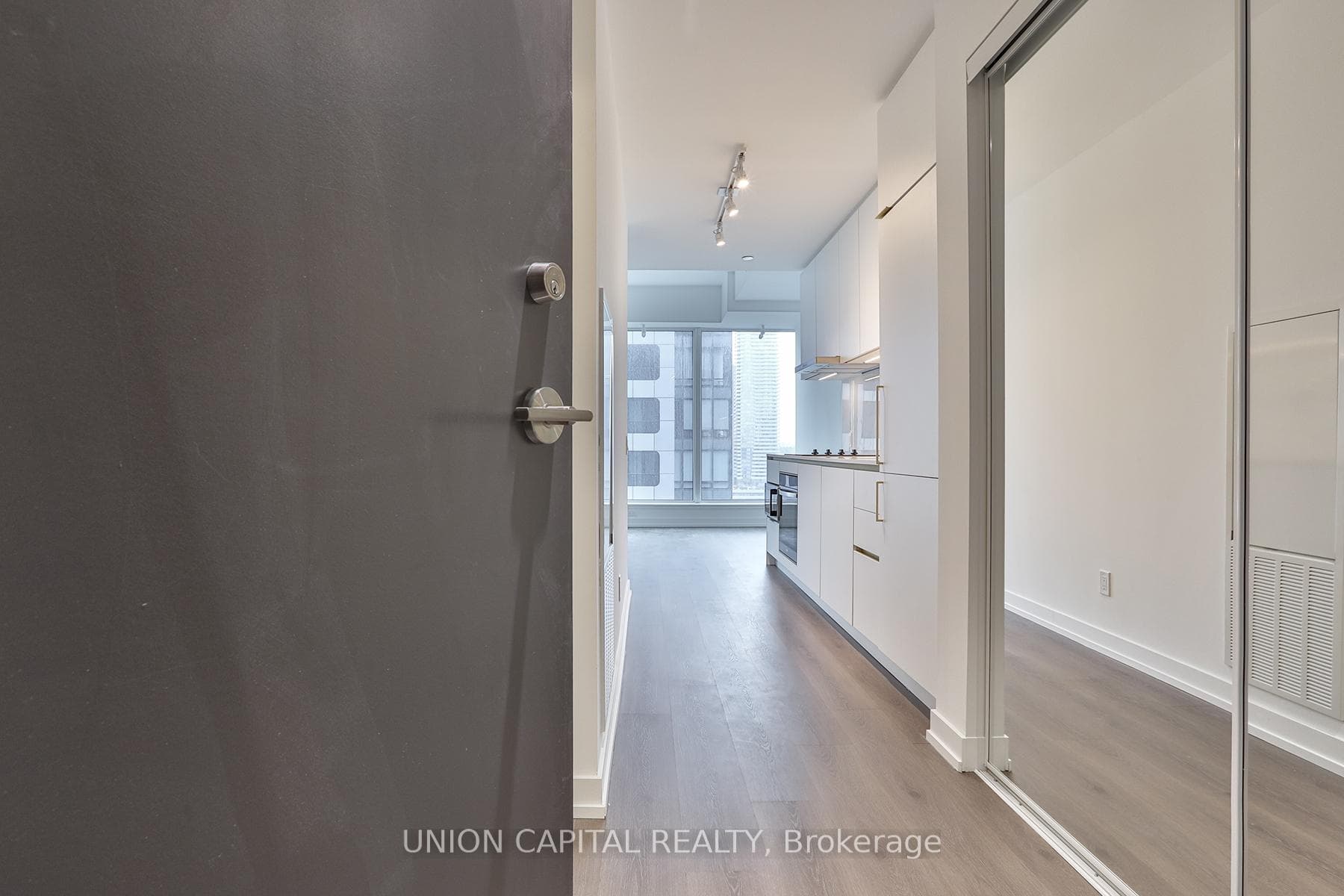 8 Wellesley Street Unit 2607 photo 2