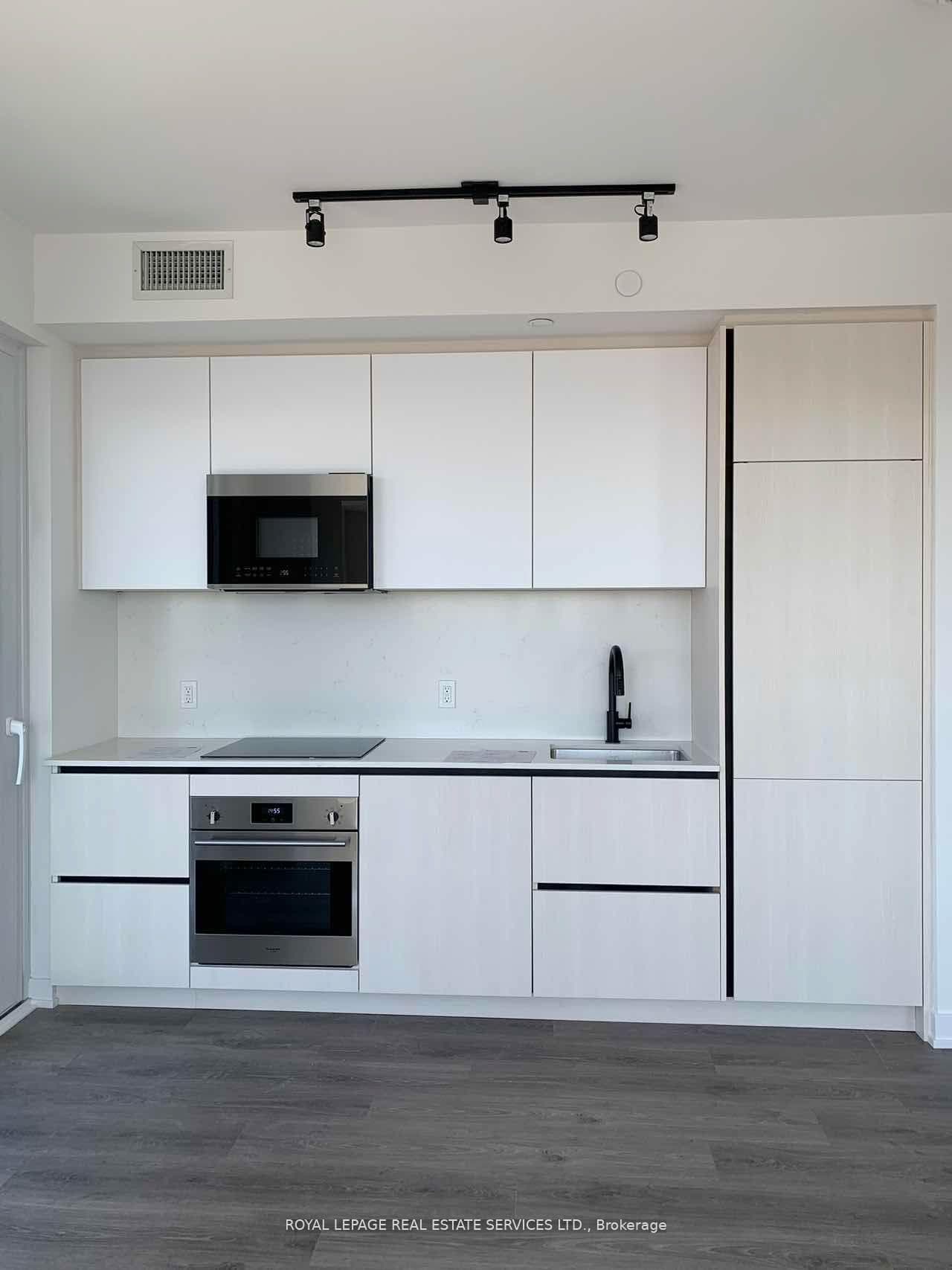 108 Peter Street Unit 4713 photo 8