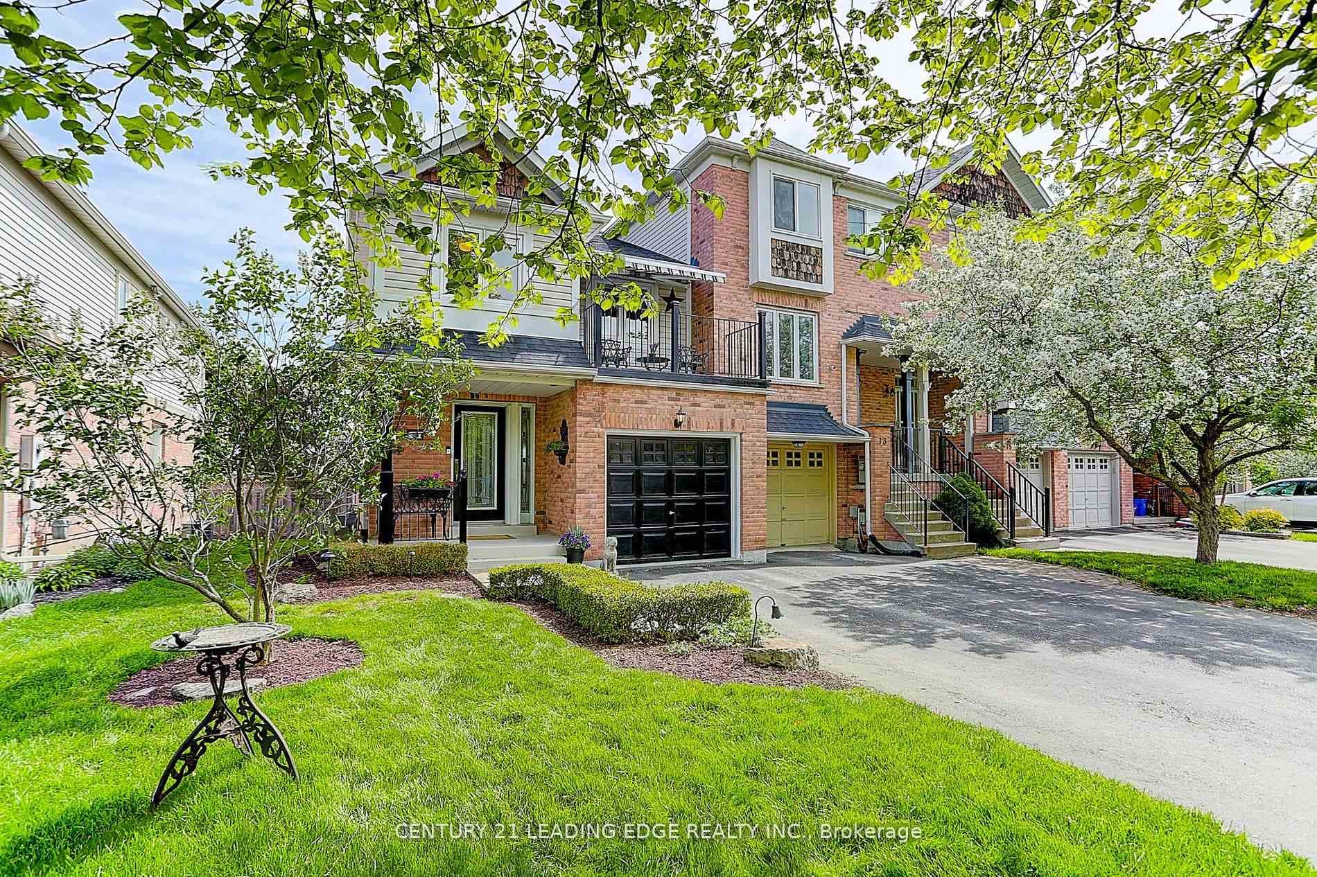 11 SCHOUTEN Crescent photo 2