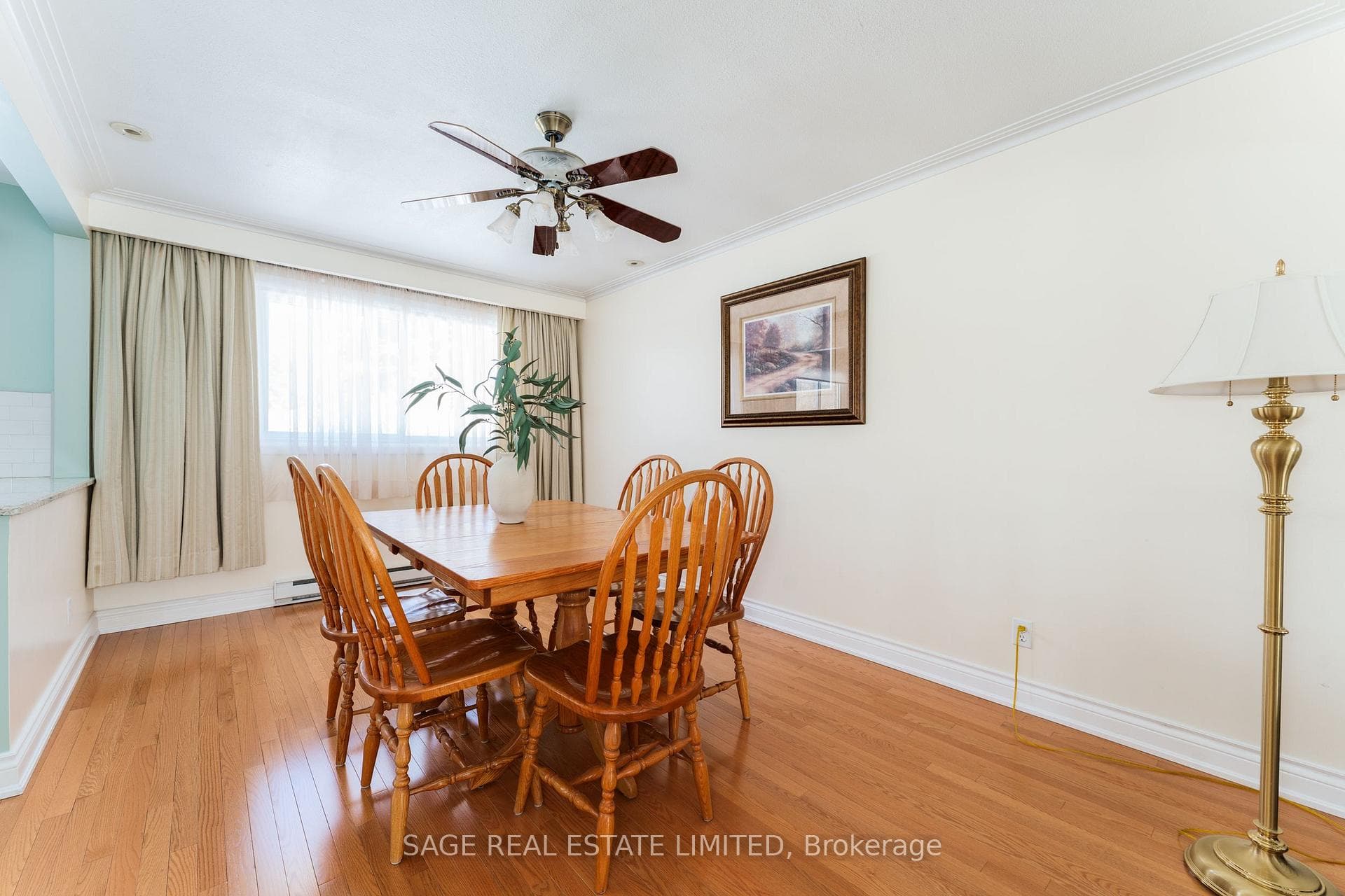 3191 Cedartree Crescent photo 9