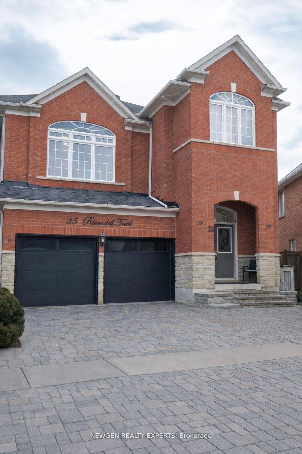 35 Rivendell Trail photo 1