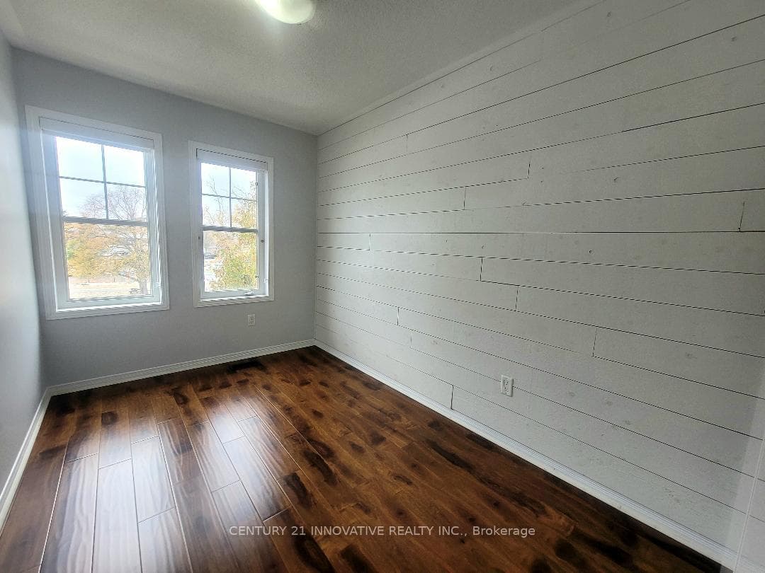 116 Harbourside Drive photo 32