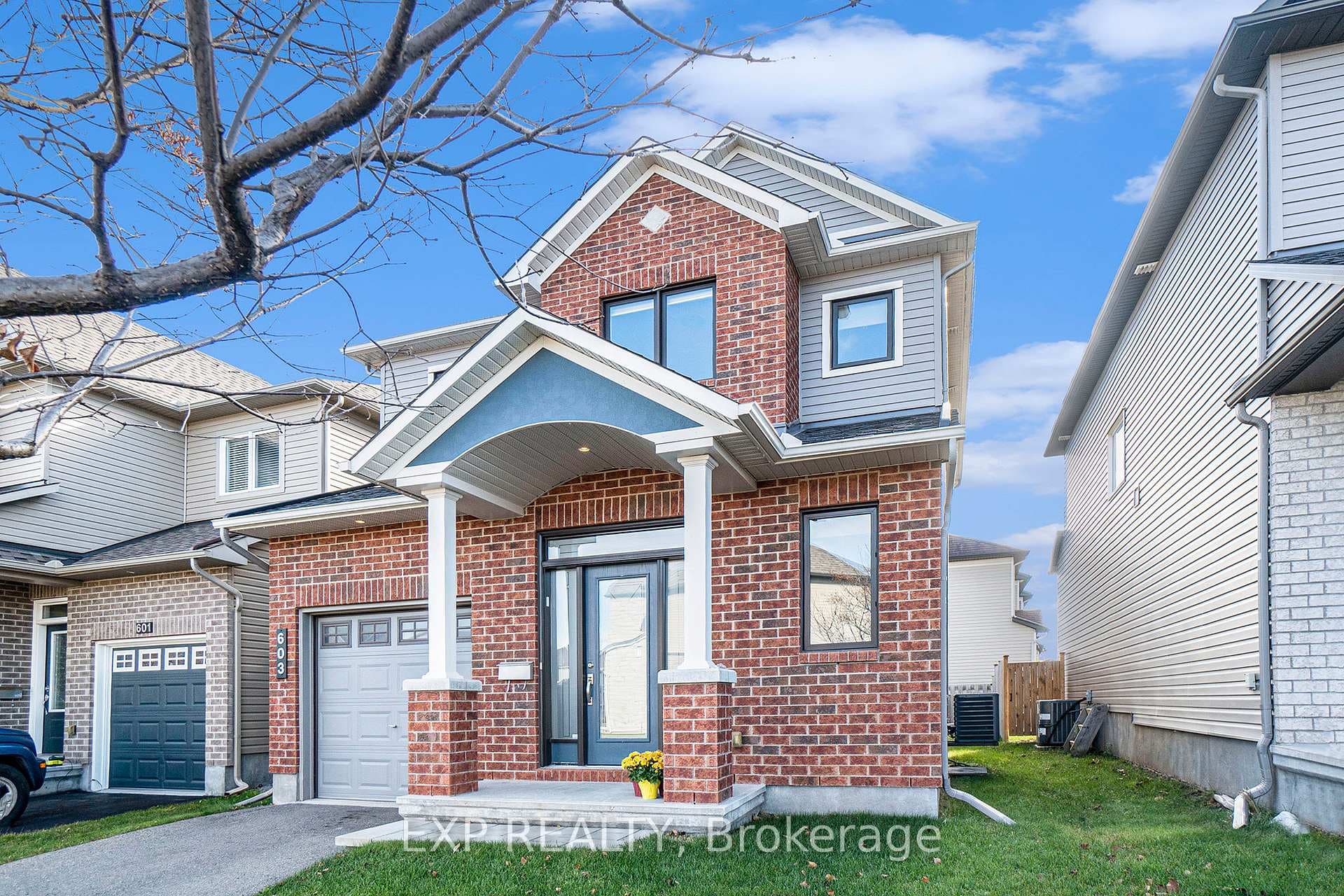 603 CAPUCHON Way photo 2