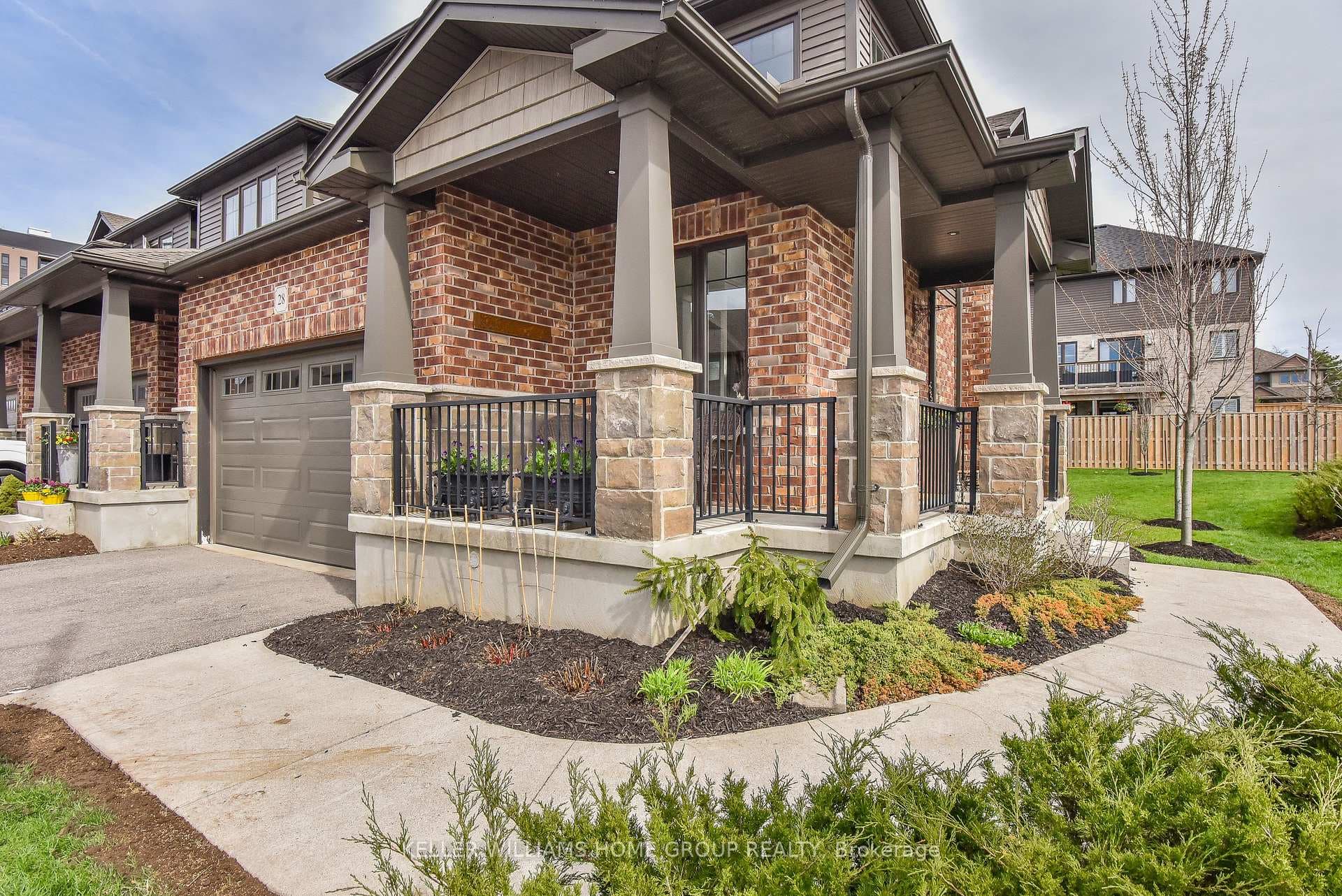 254 Gosling Gardens Unit 28 photo 4