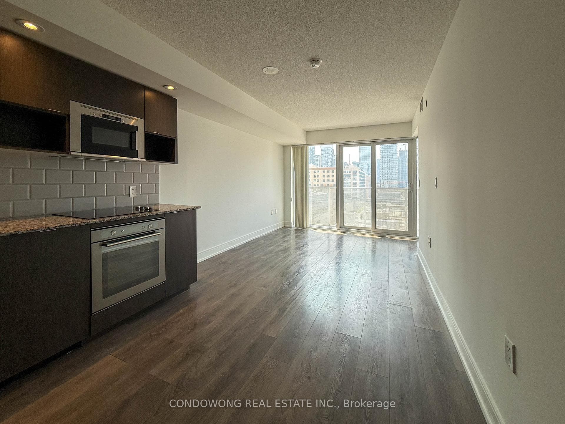 89 McGill Street Unit 709 photo 3