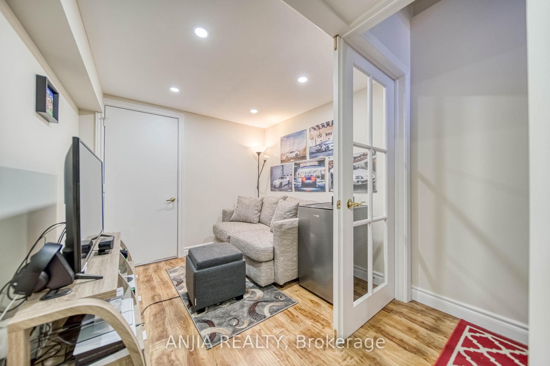 329 Richard Underhill Avenue photo 26