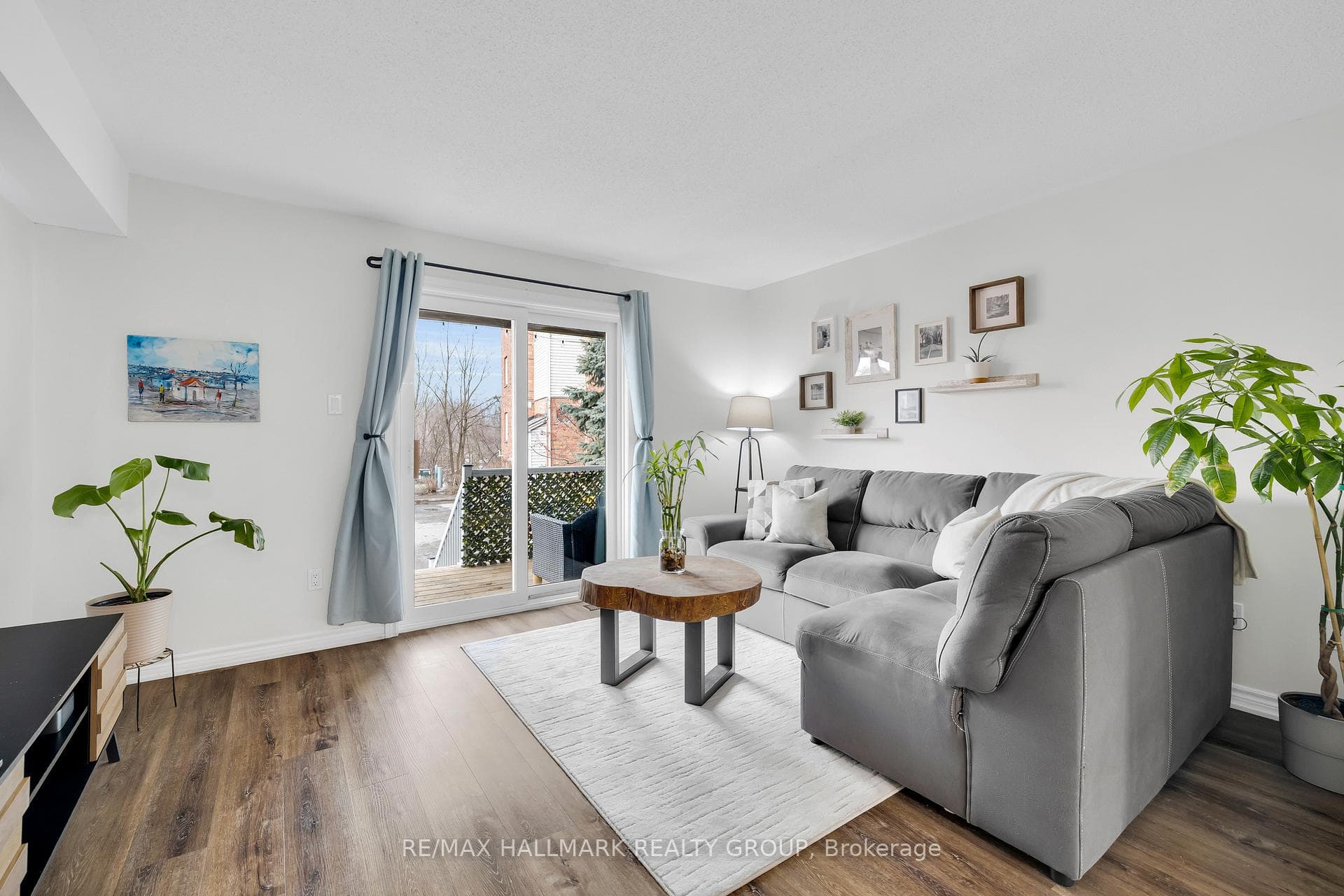 1344 Guthrie Street photo 13