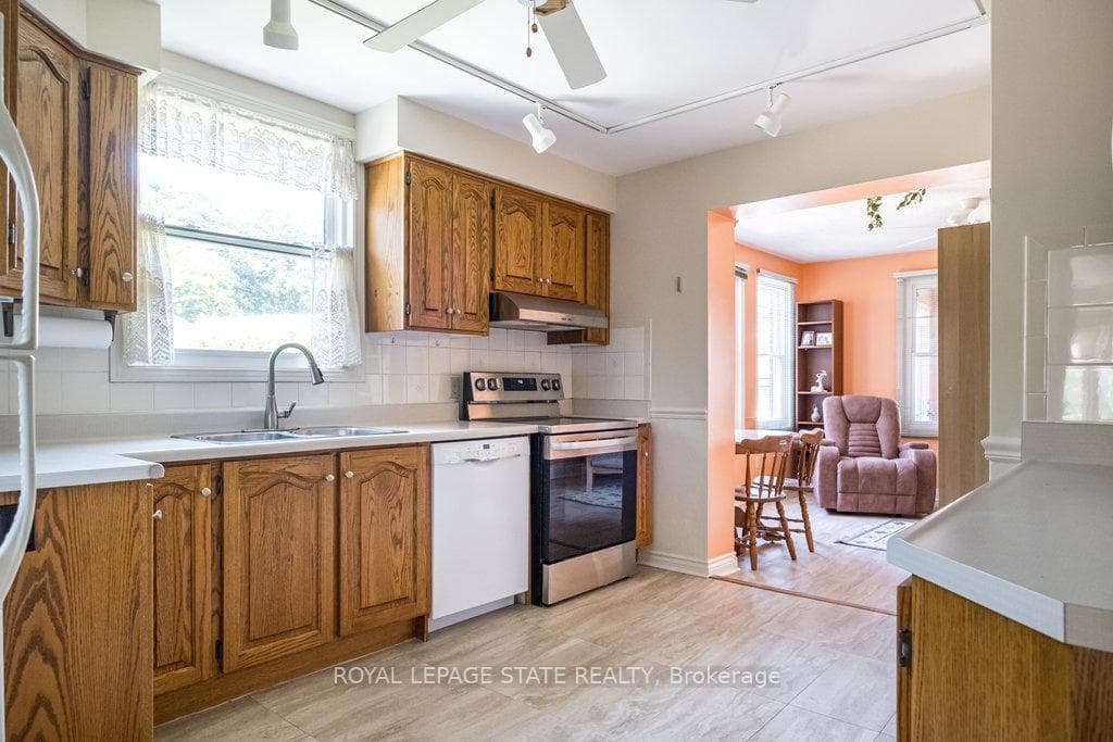 170 Parkview Drive photo 6