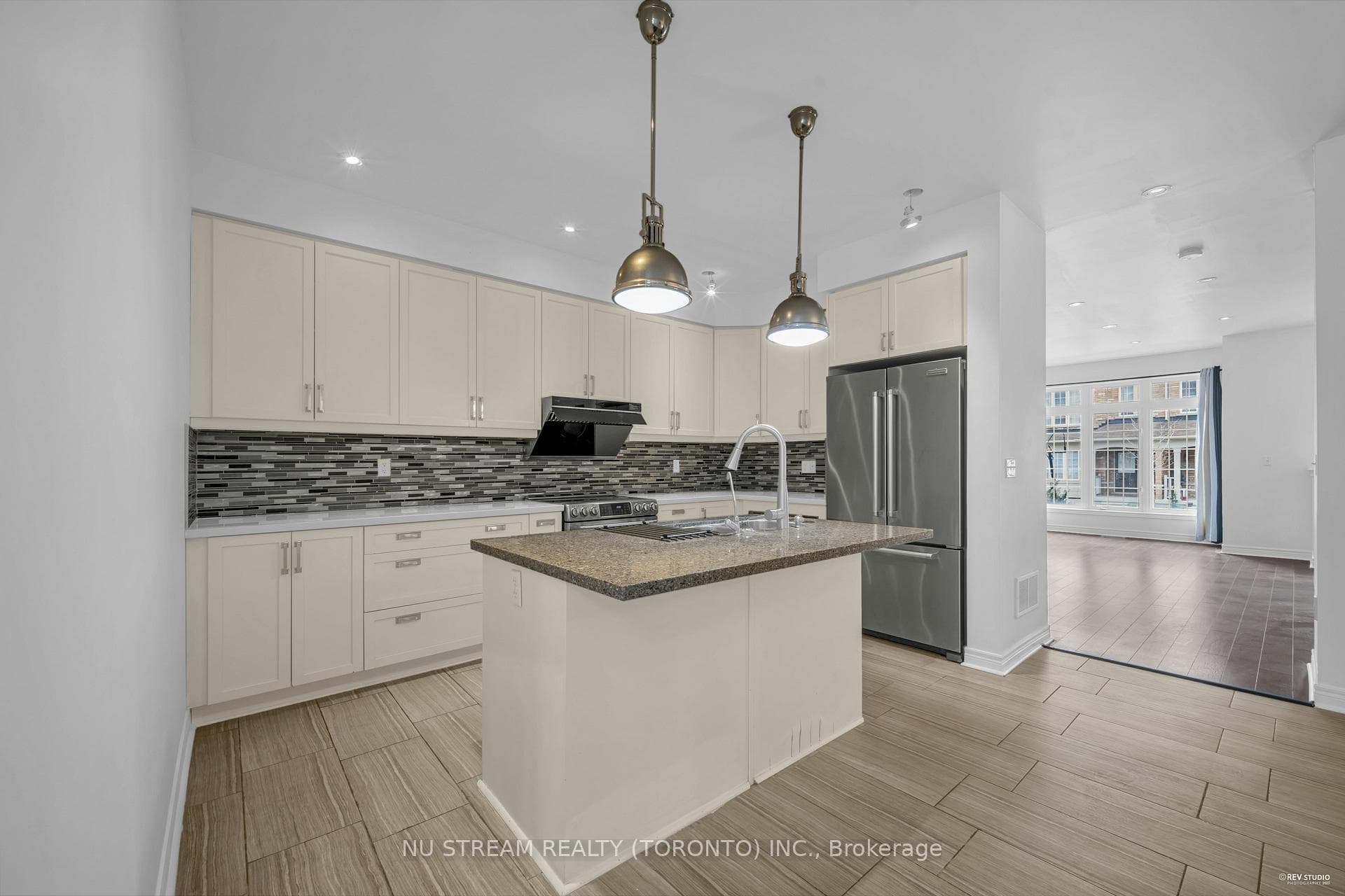 17 Greenery Road photo 9