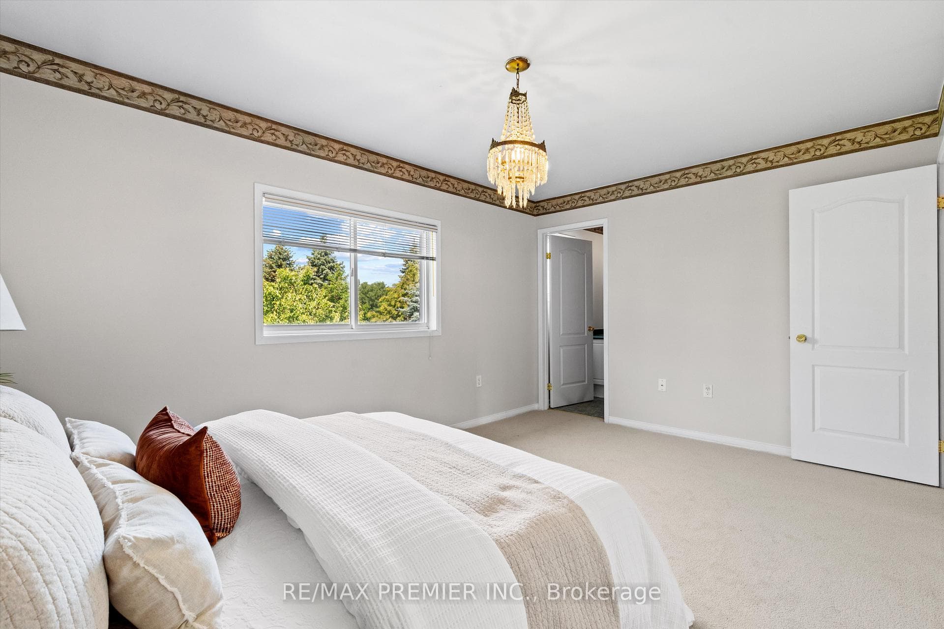 2272 Warrington Way photo 20