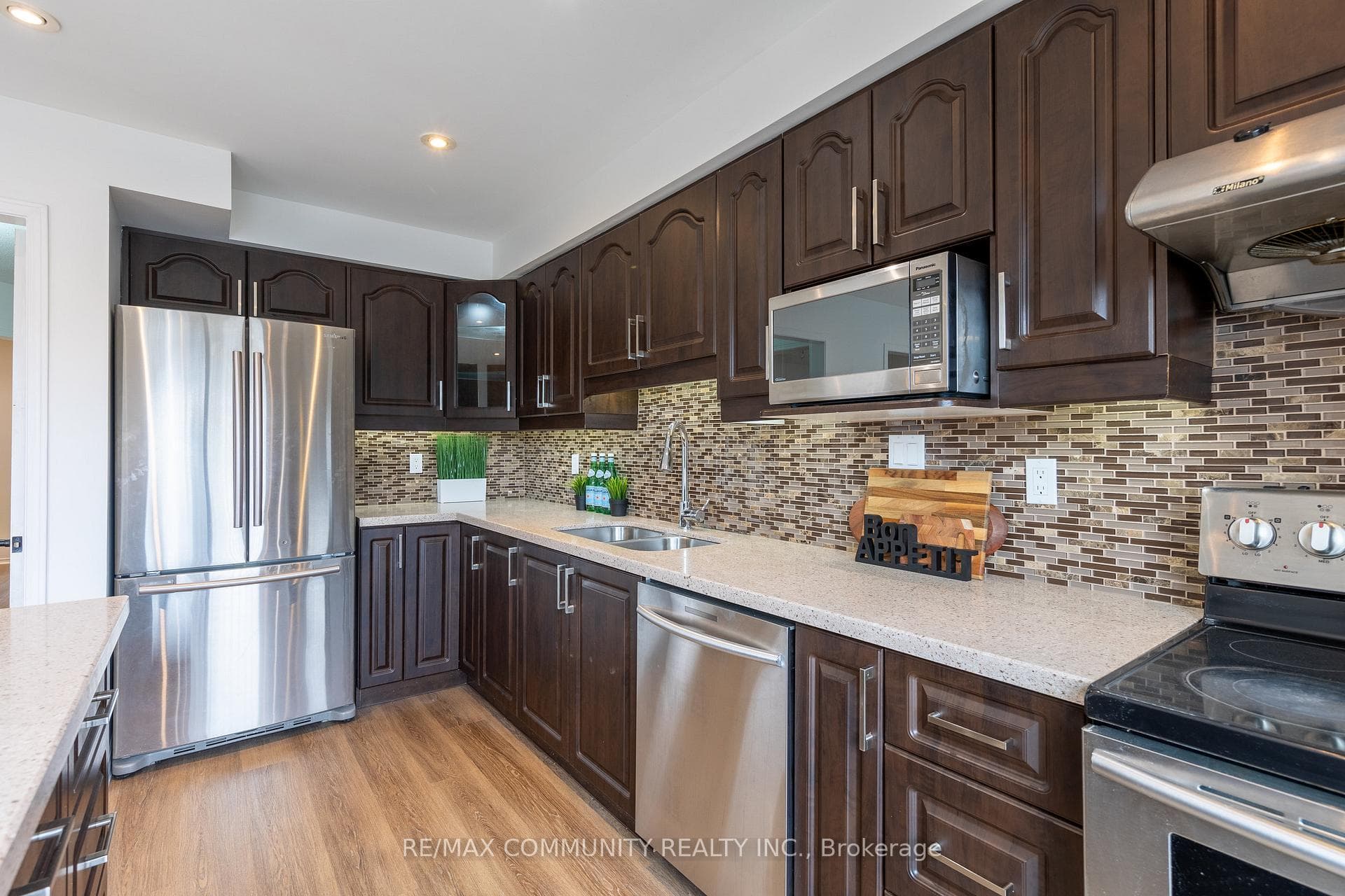 26 Birrell Avenue photo 22