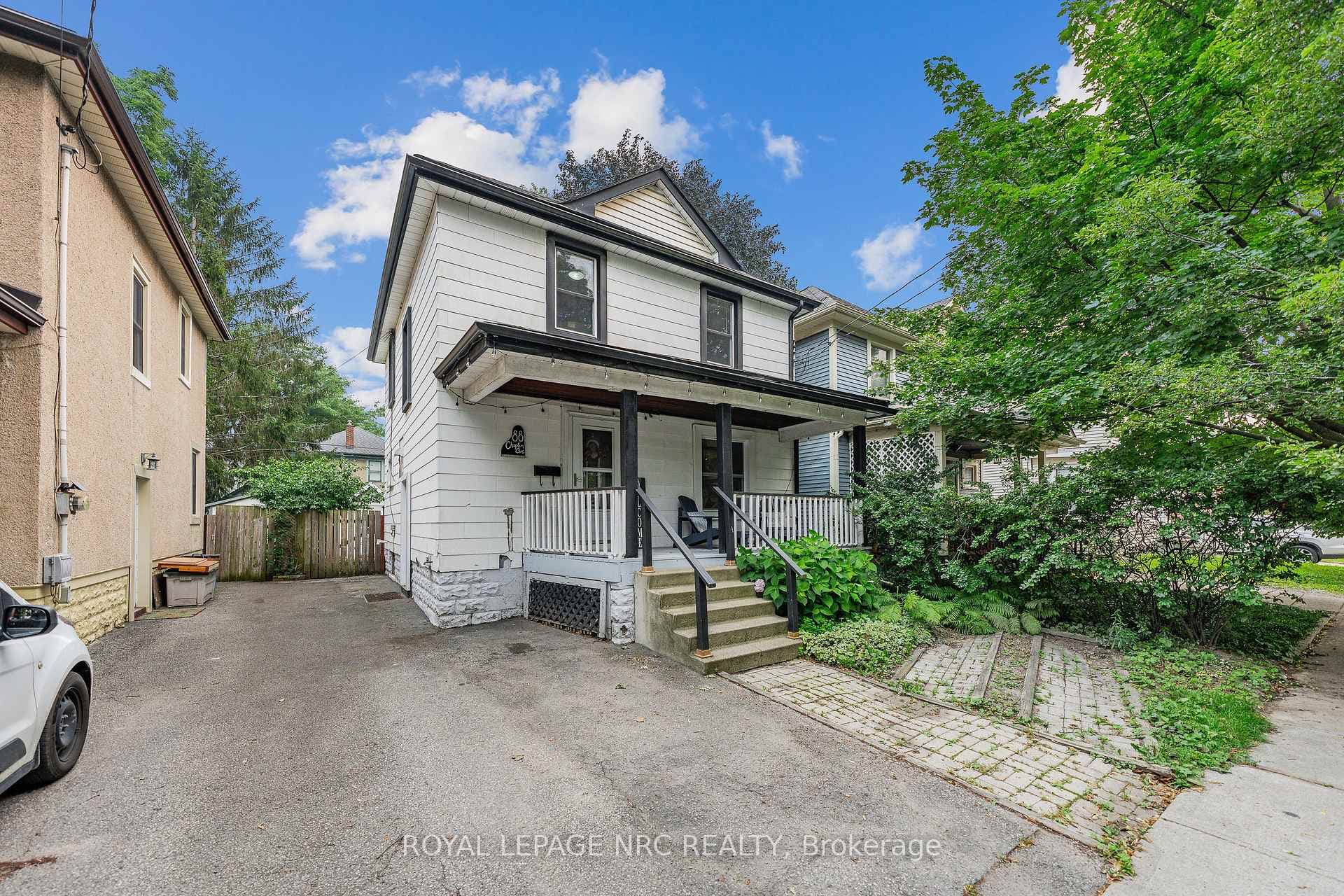 88 Chaplin Avenue photo 3