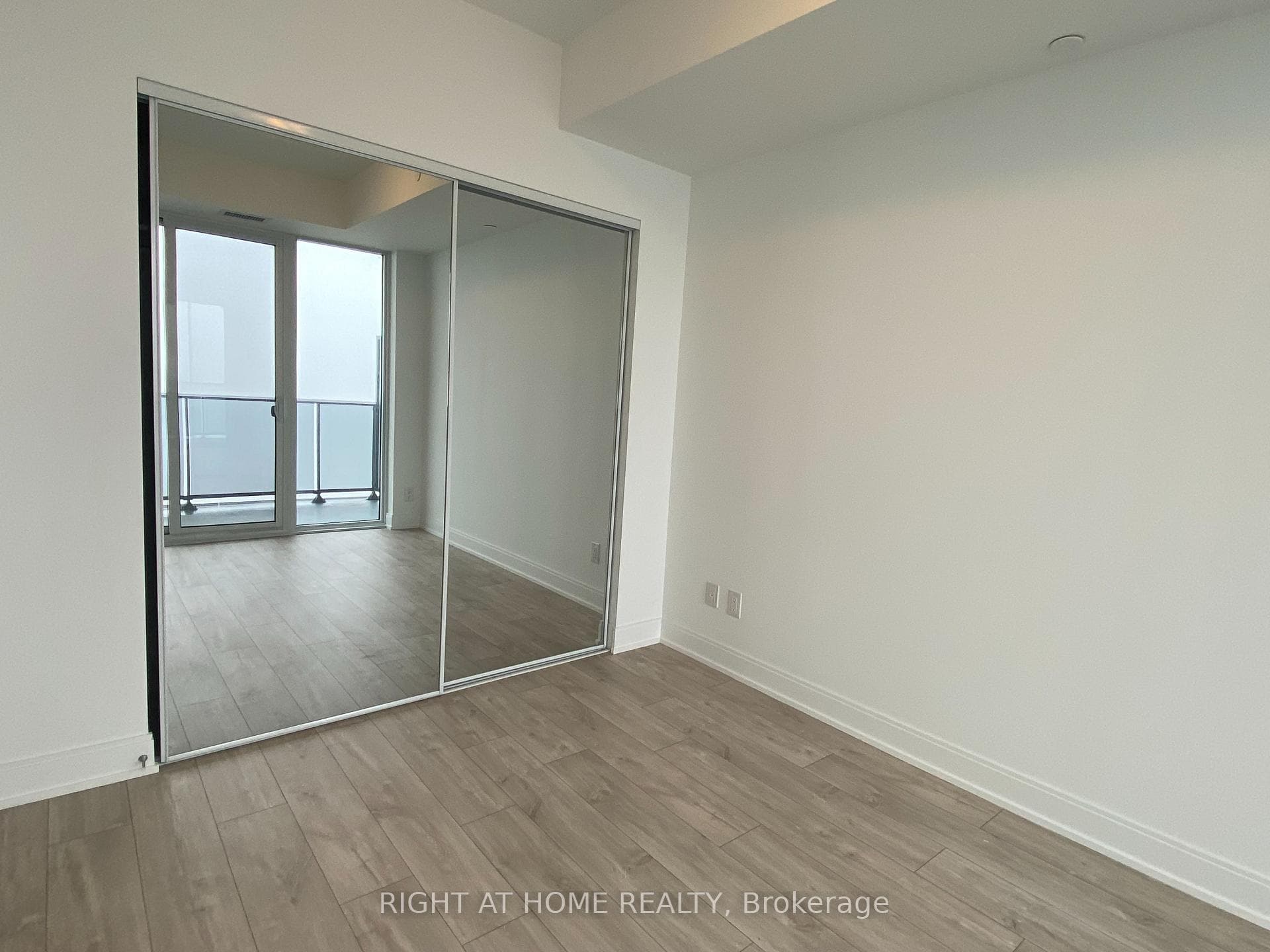 70 ANNIE CRAIG Drive Unit 1801 photo 6