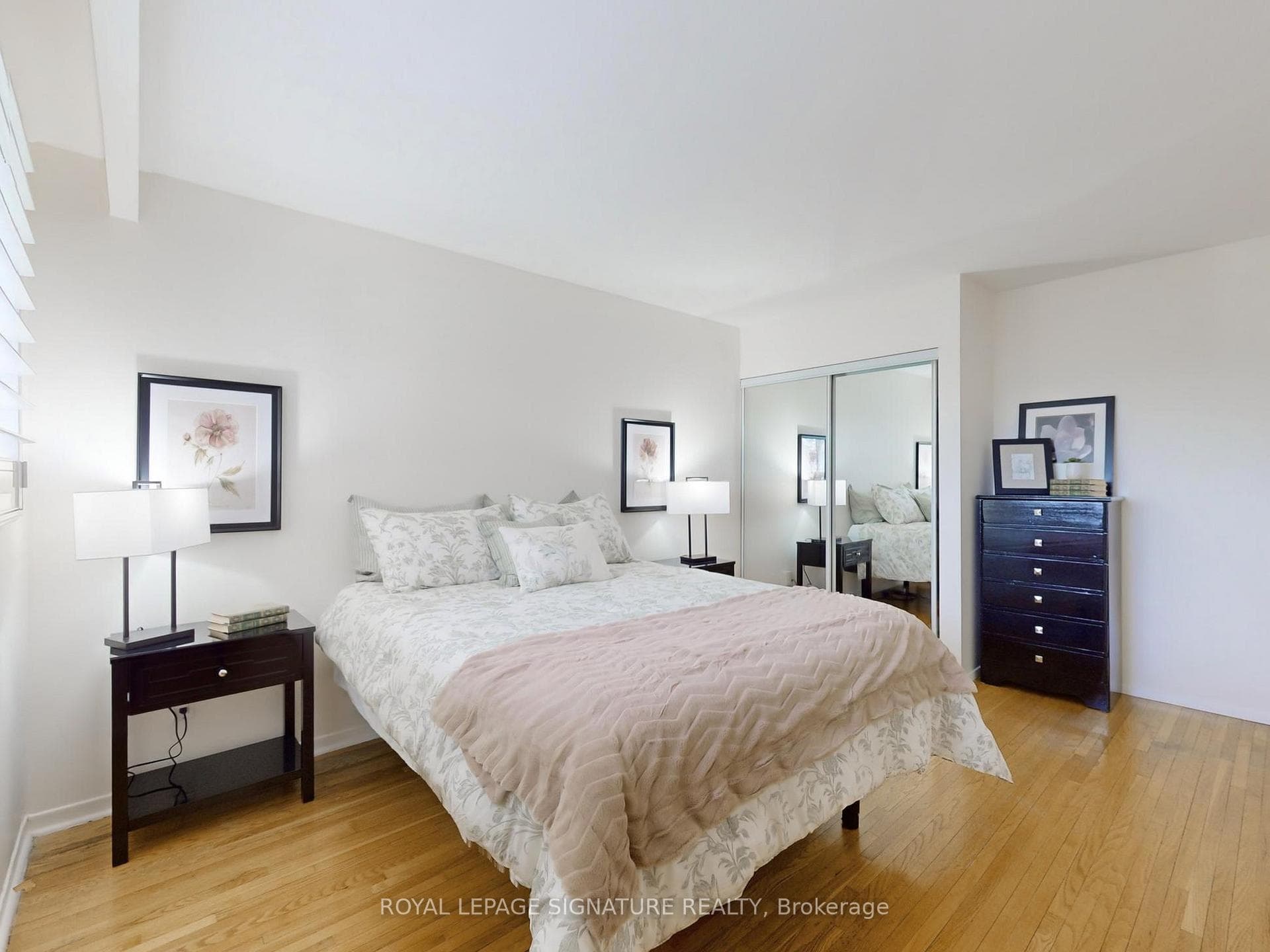 2682 Barnstone Crescent photo 14
