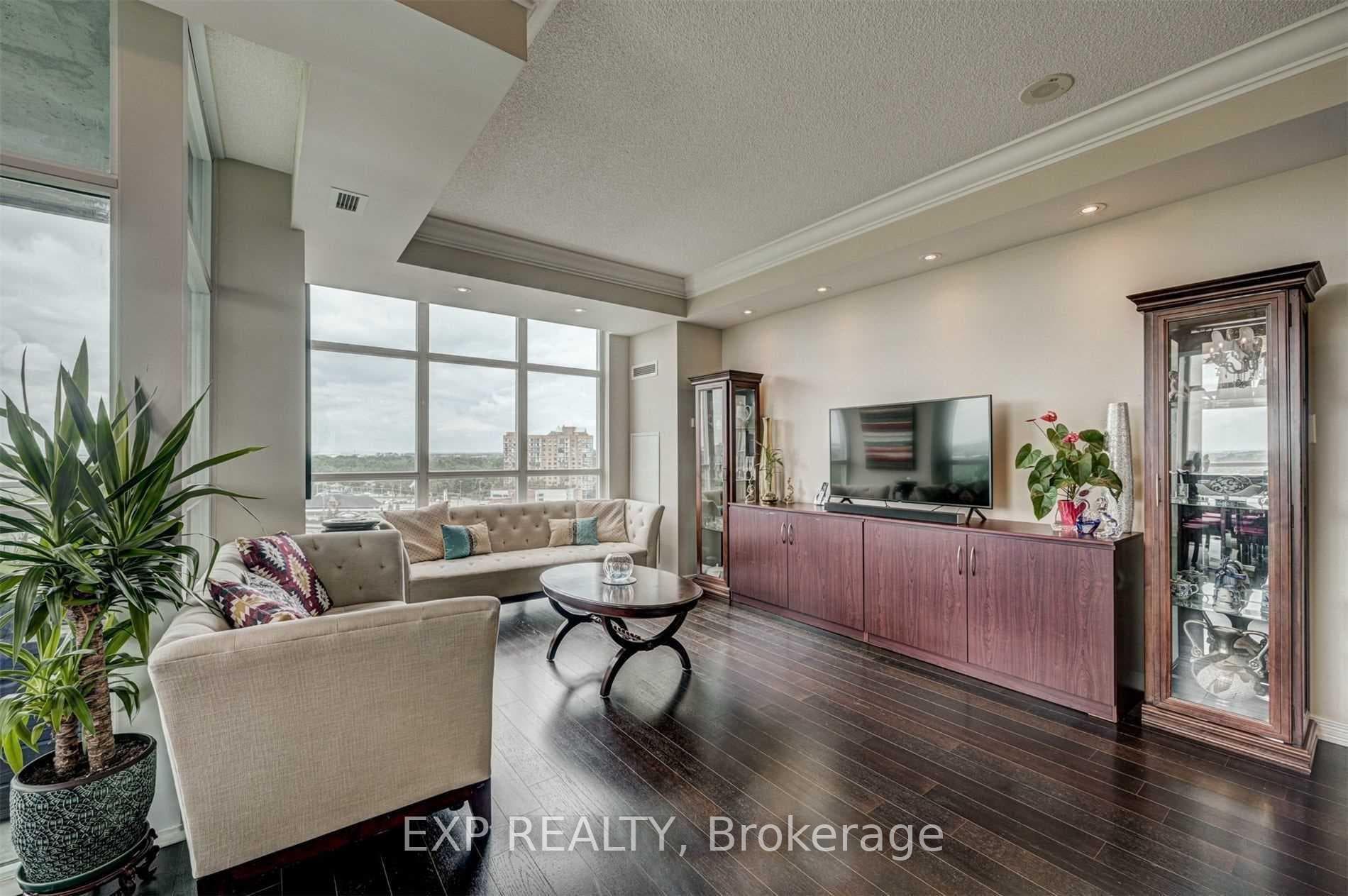 9 George Street Unit 1111 photo 5