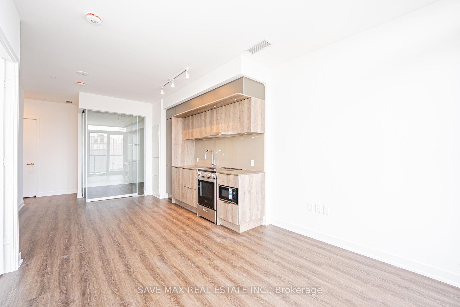 448 Burnhamthorpe Road Unit 4301 photo 10