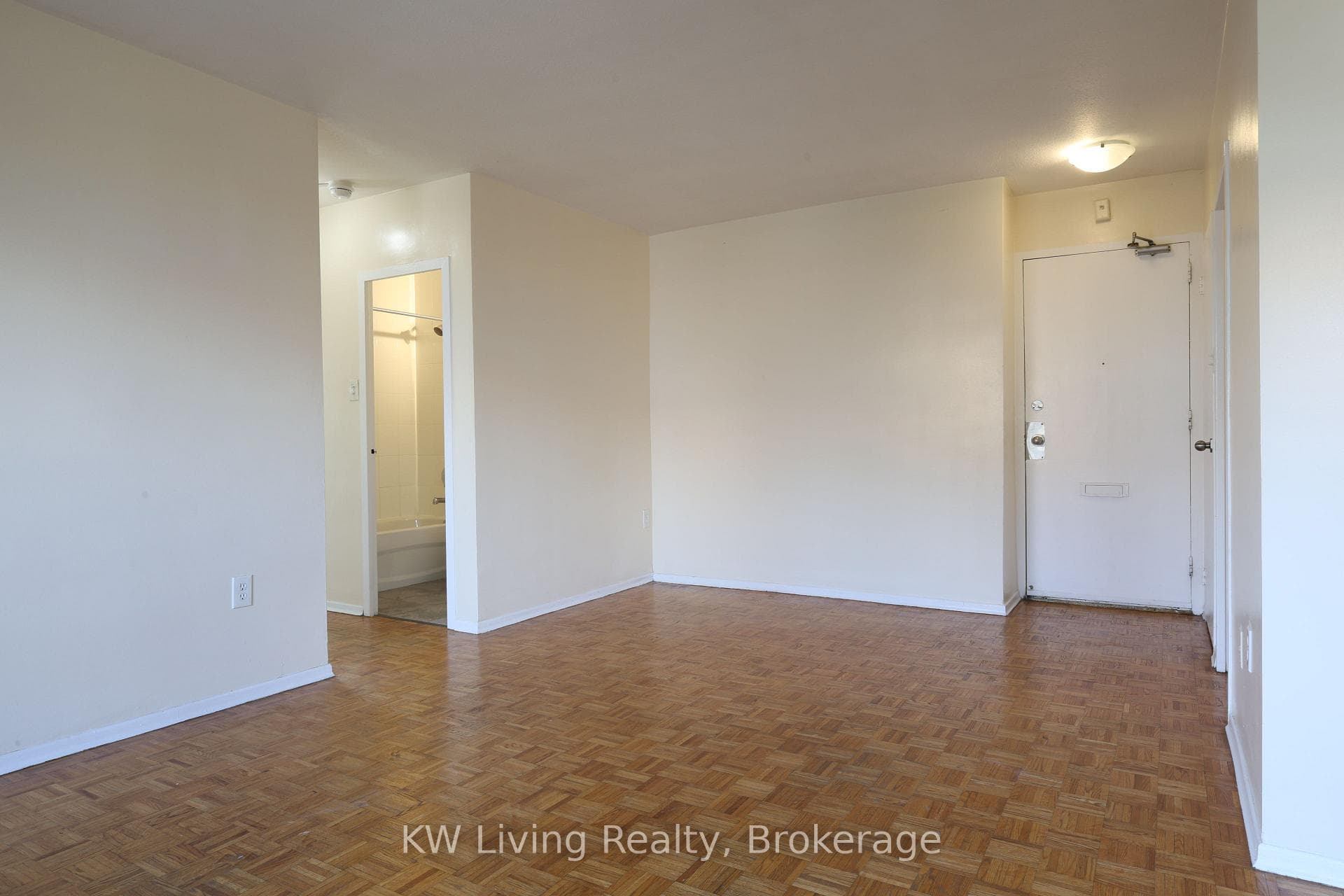 480 Lakeshore Road Unit 301 photo 14