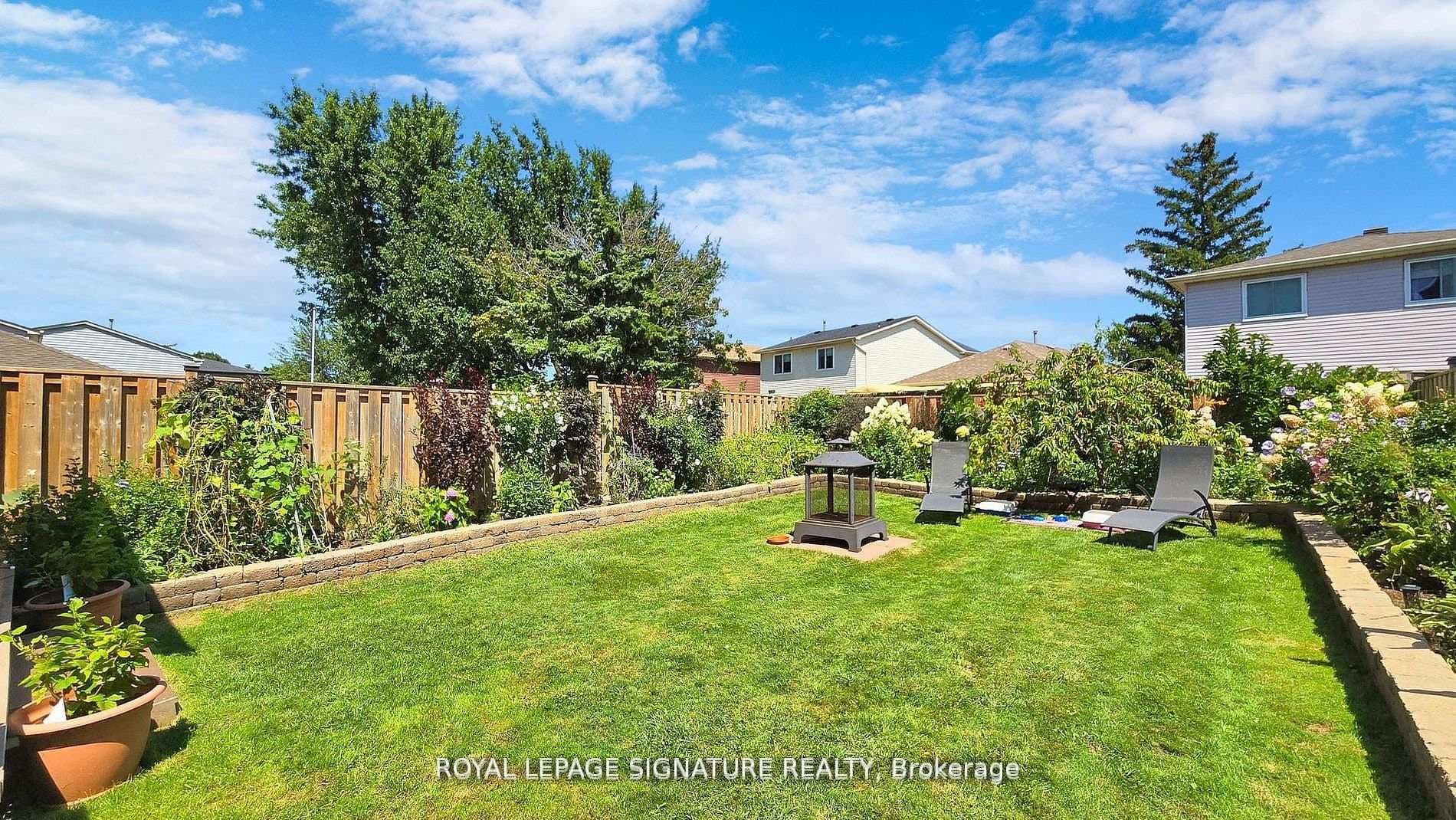 3103 Keynes Crescent photo 35