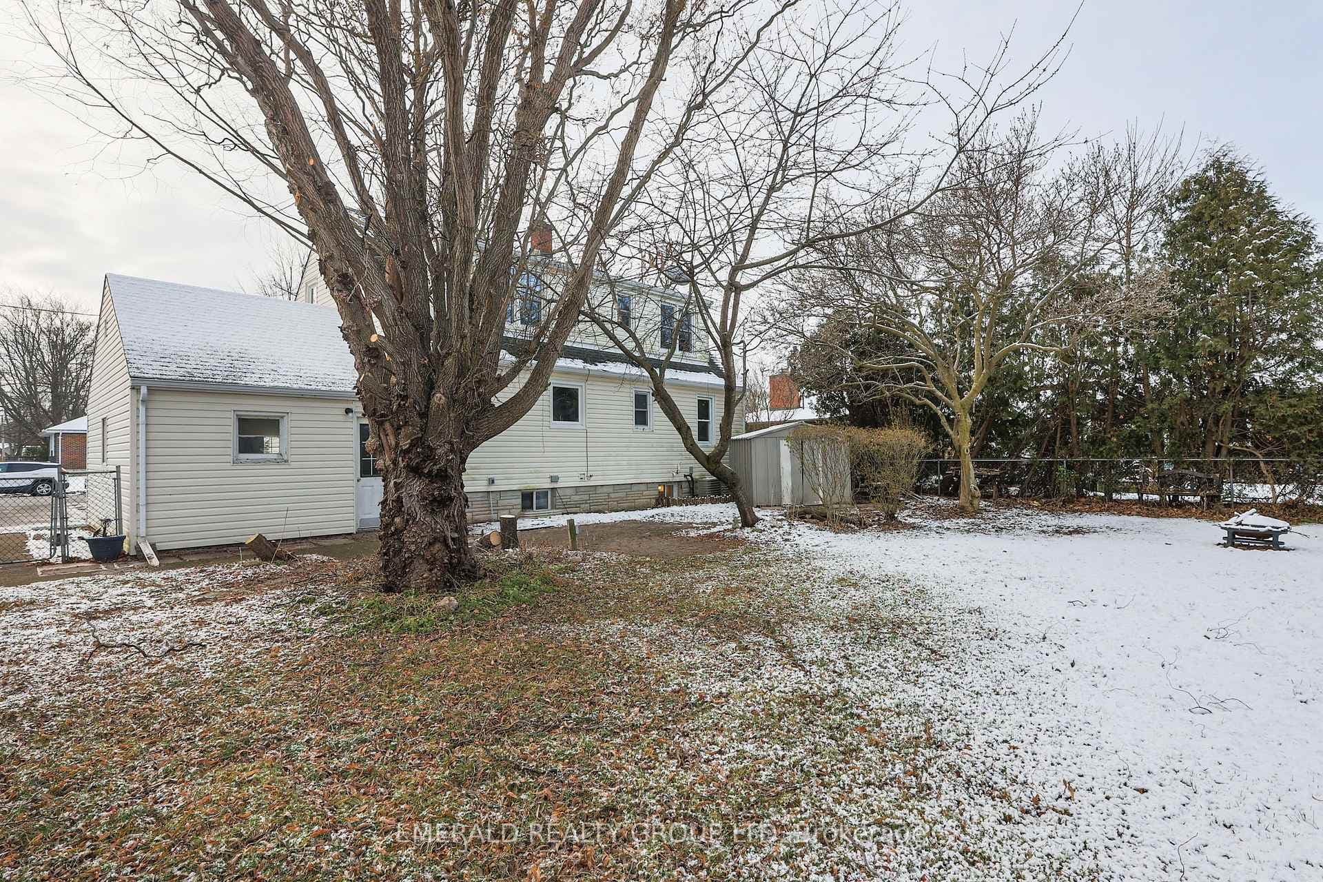 28 Rosewood Avenue photo 36