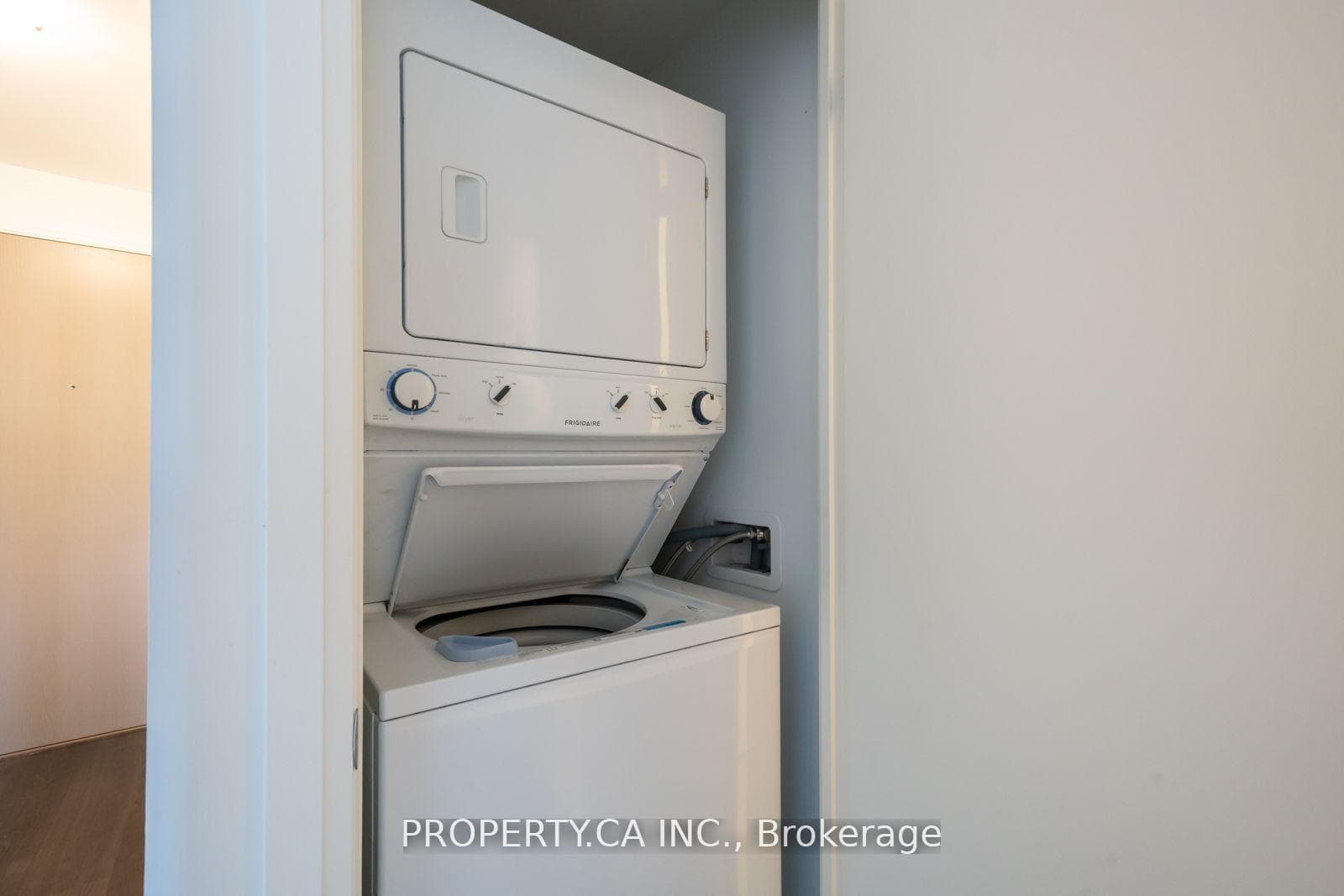 160 Vanderhoof Avenue Unit 601 photo 16