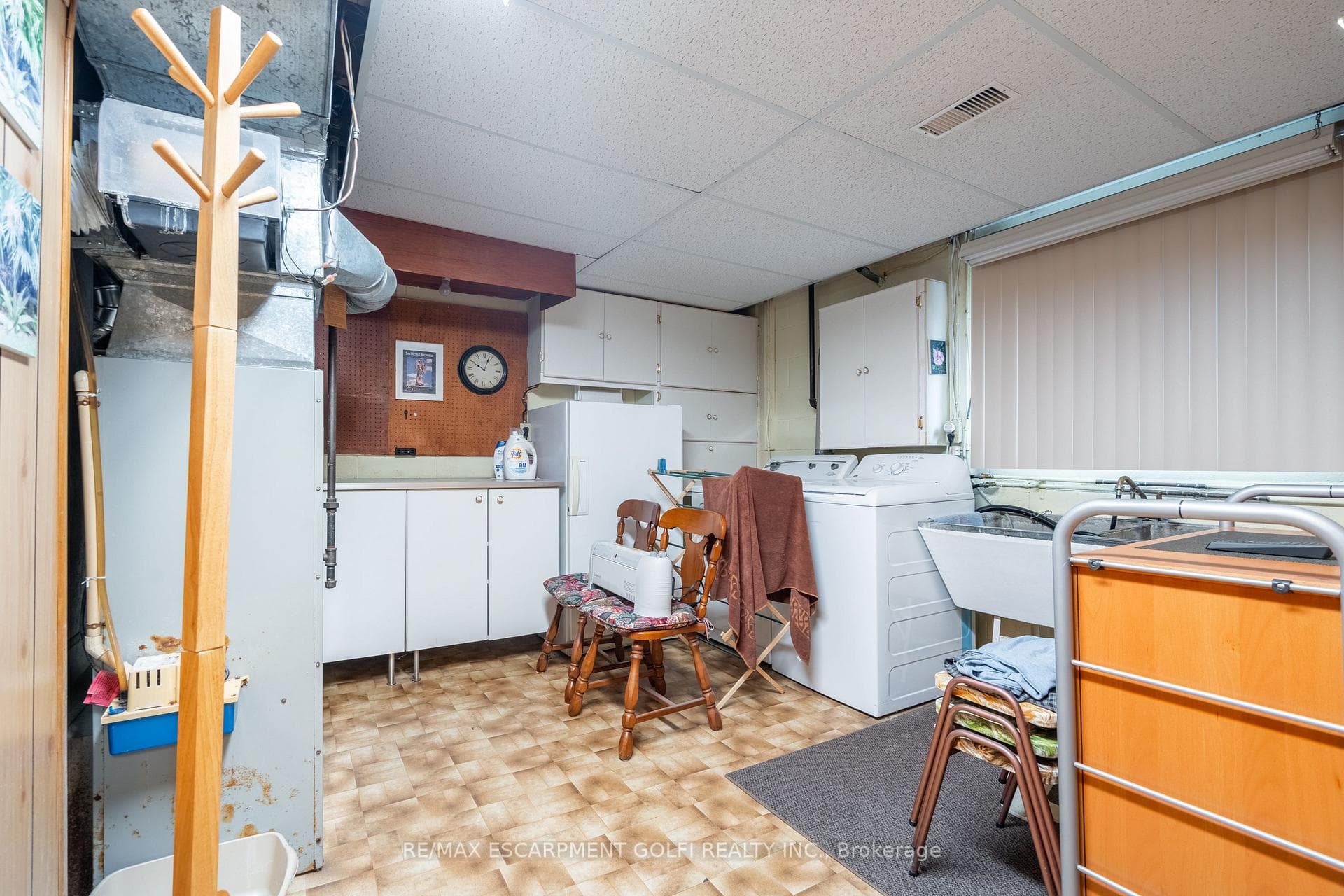 2 Croydon Court photo 32