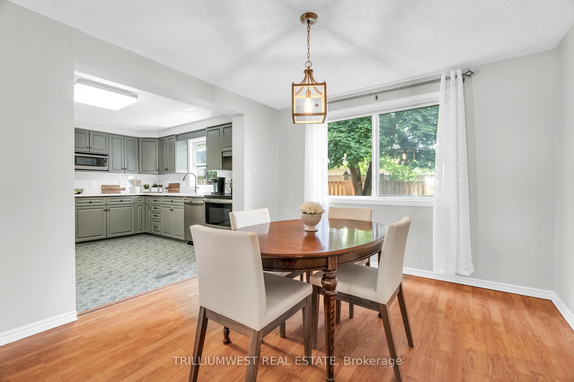 136 Broadview Avenue photo 8
