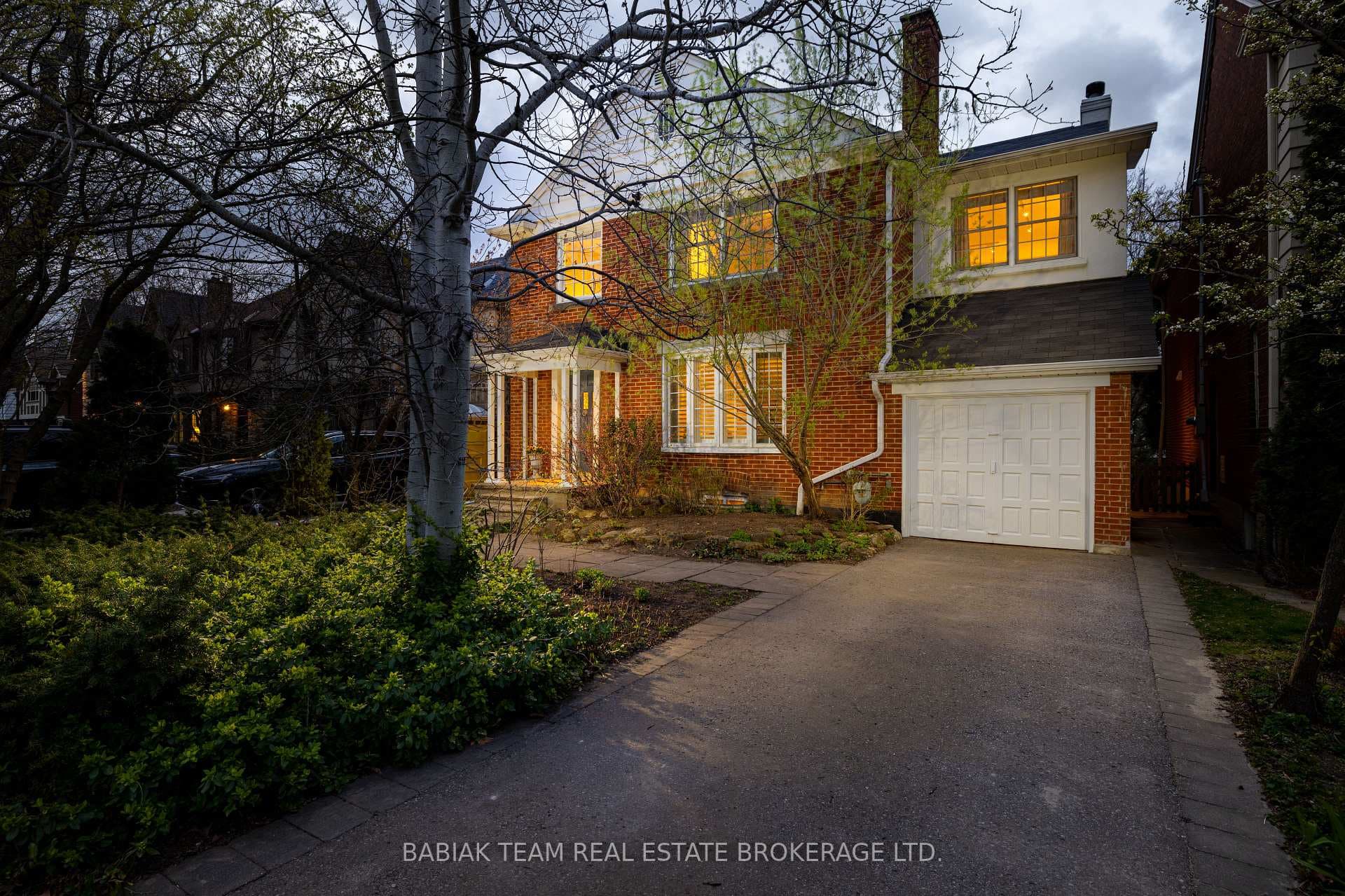 84 Strath Avenue photo 40