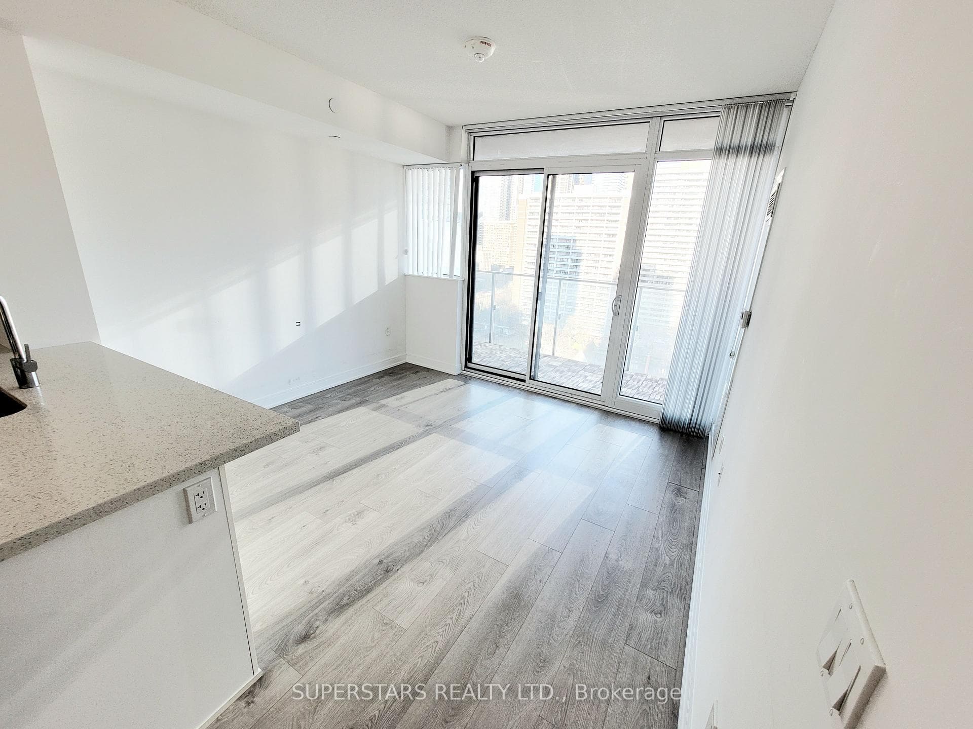 50 Wellesley Street Unit 1803 photo 5