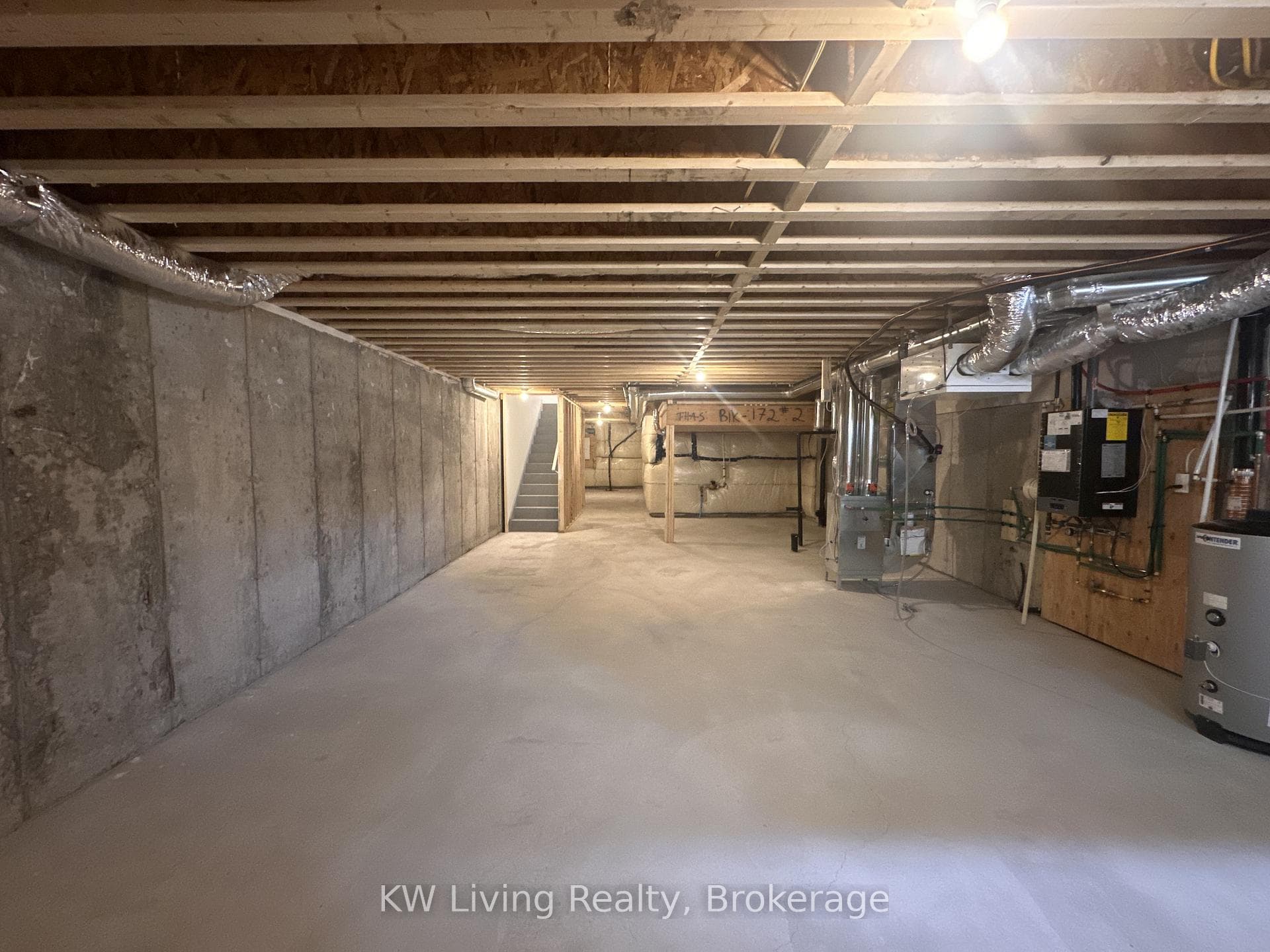 48 Helmkay Avenue photo 27