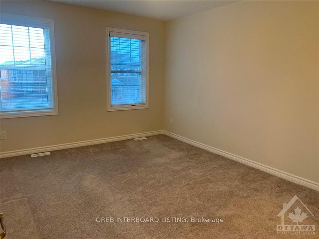 753 ROSEHILL Avenue photo 17