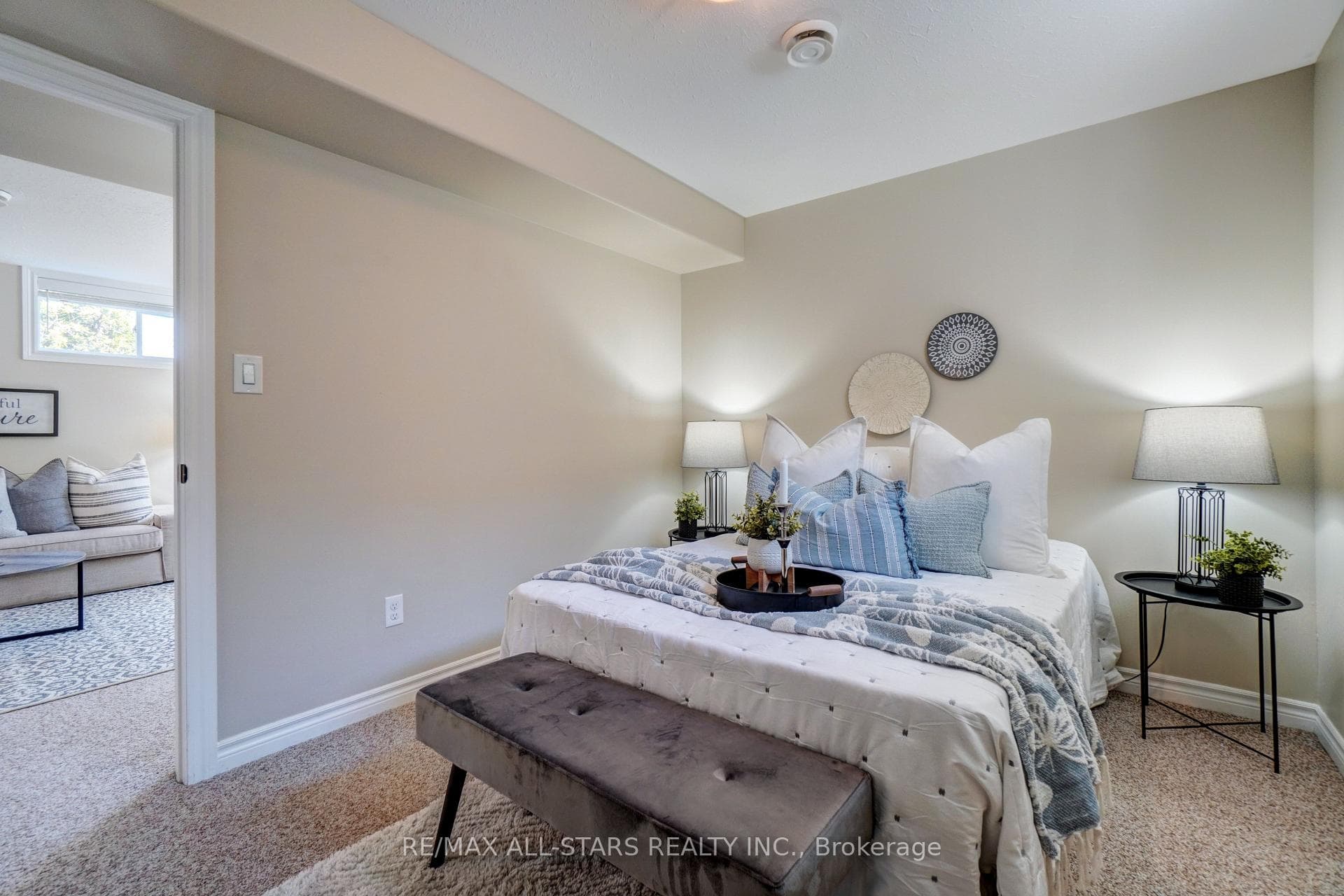 14 Laurent Boulevard photo 31