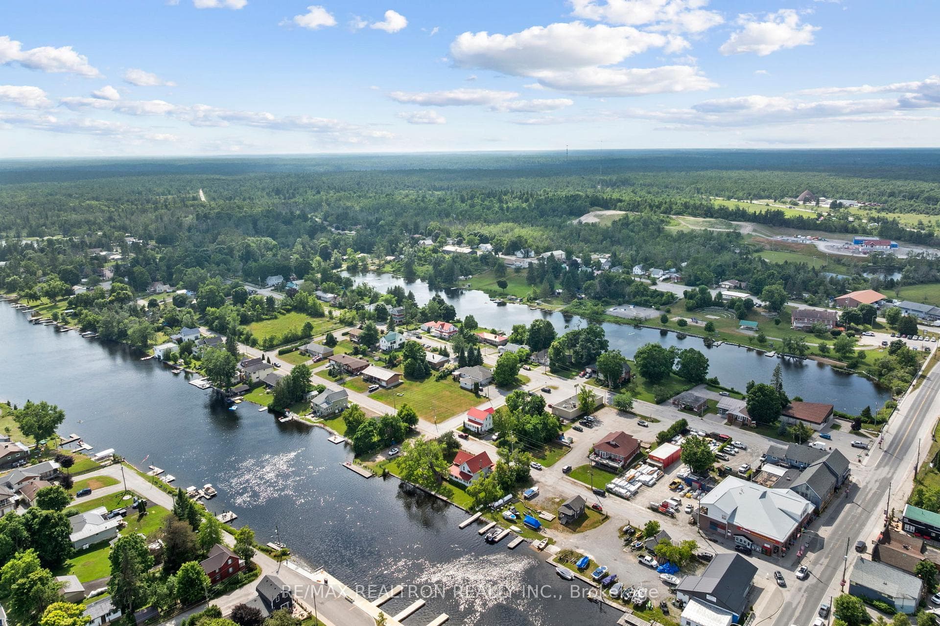Access to the iconic Trent-Severn Waterway